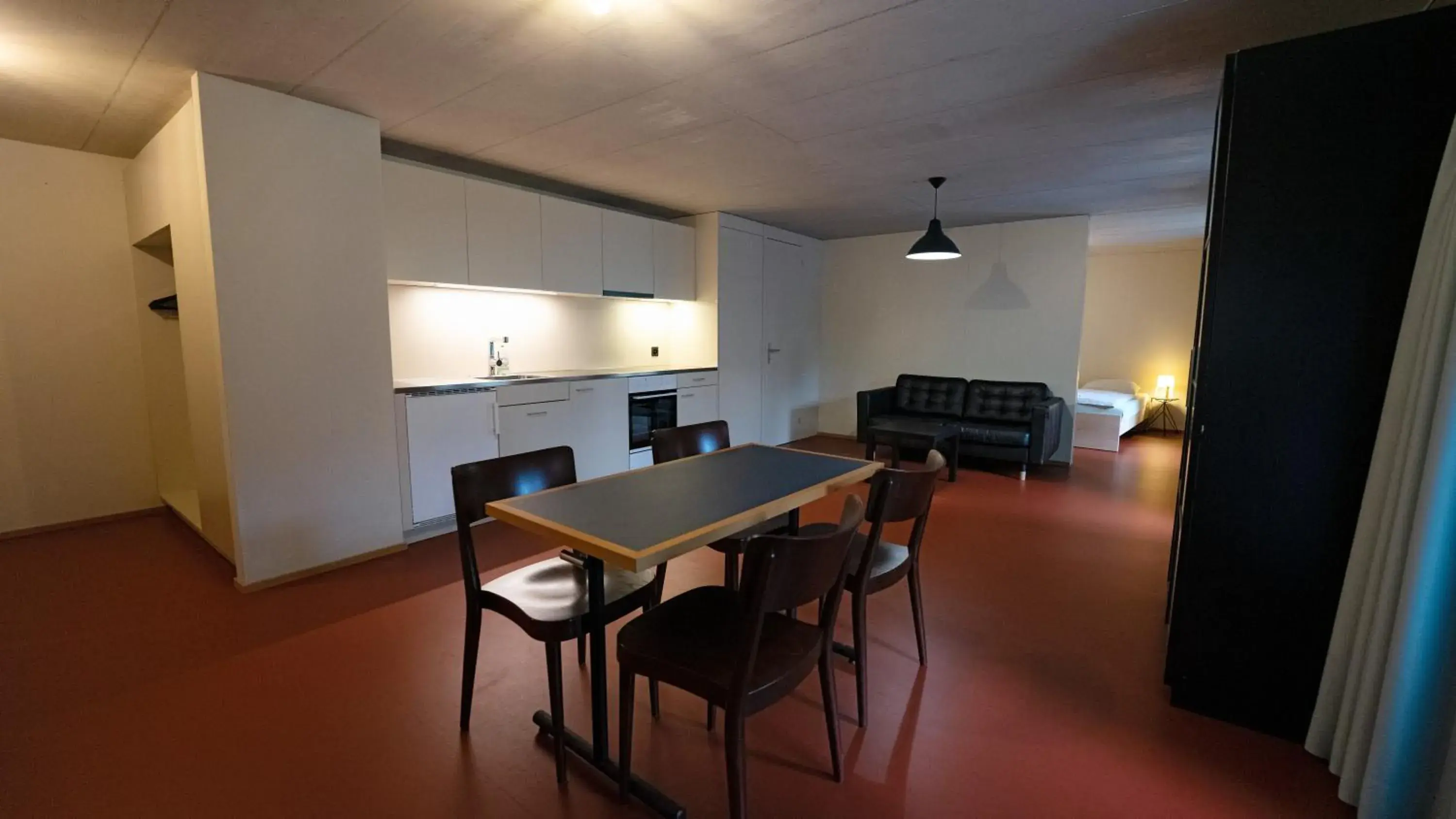 Living room, Dining Area in Bern Youth Hostel