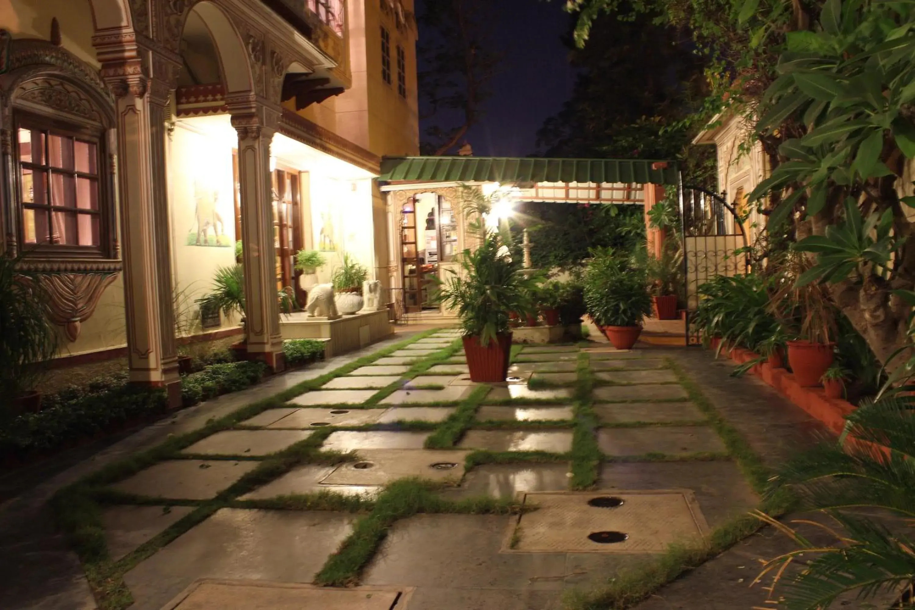 Facade/entrance in Madhuban - A Heritage Home Facade/entrance in Madhuban - A Heritage Home