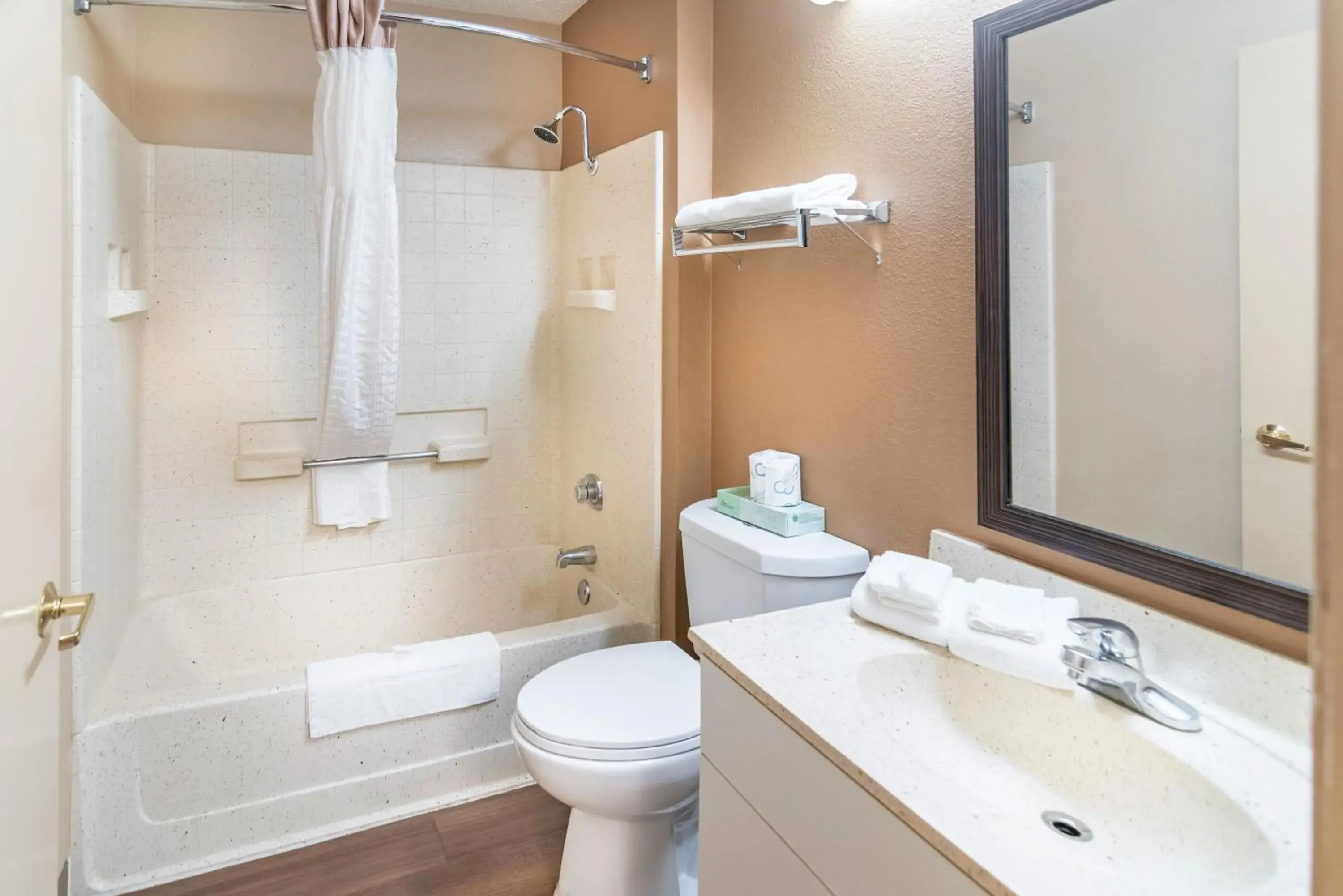 Bathroom in Extended Stay America Suites - Tulsa - Midtown