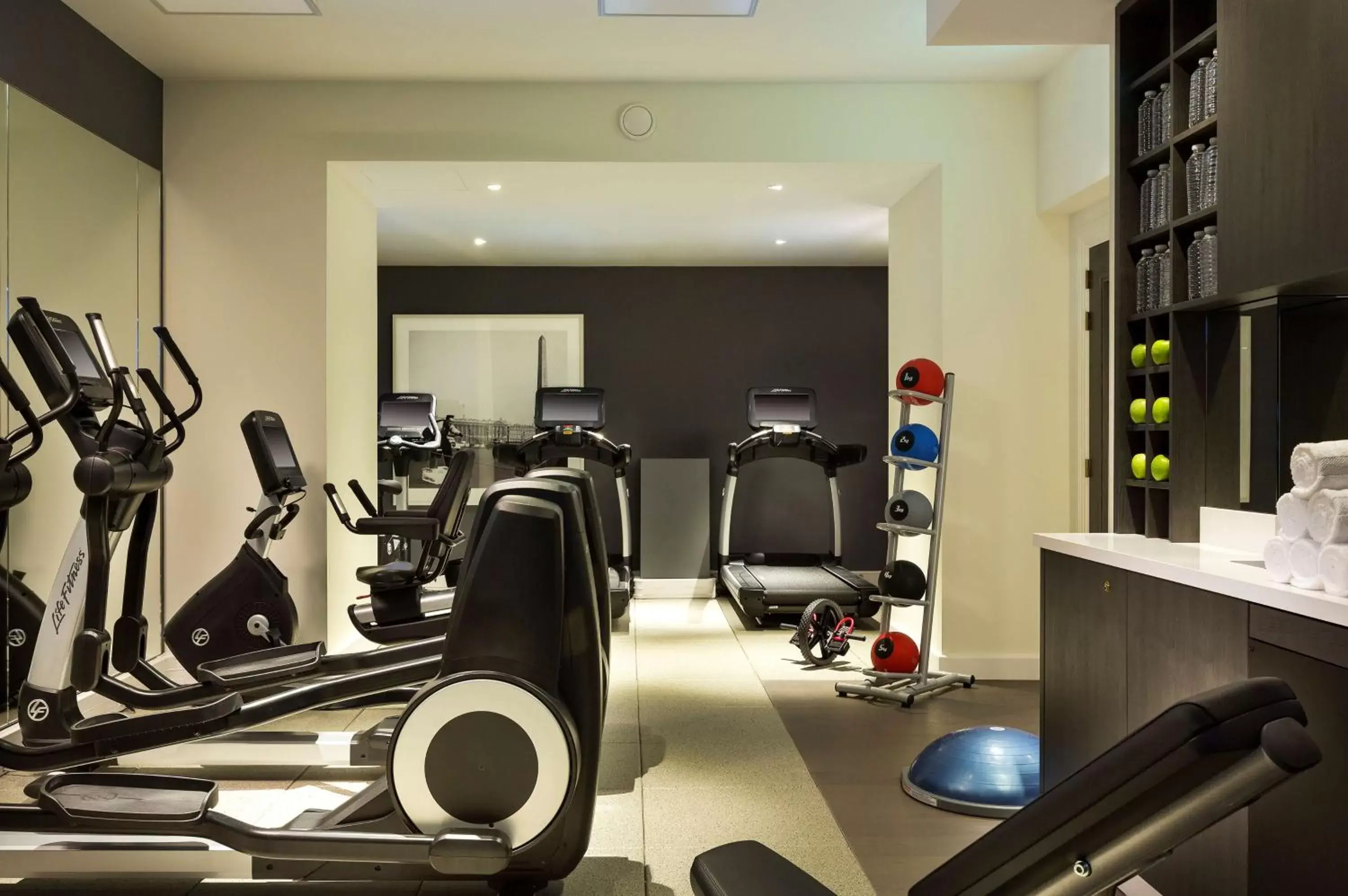 Fitness centre/facilities in Hilton Paris Opera Fitness centre/facilities in Hilton Paris Opera