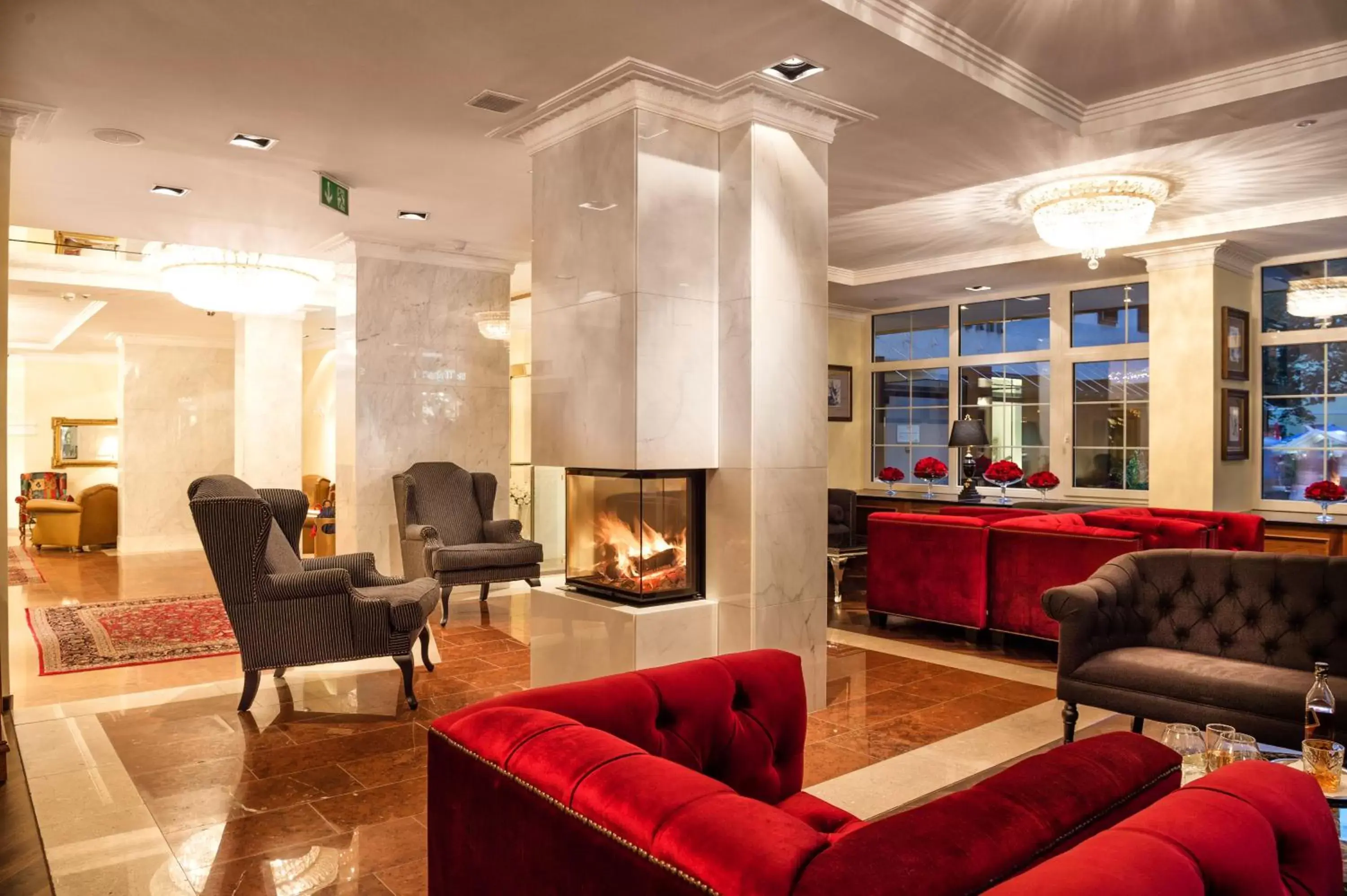 Lobby or reception, Seating Area in Hotel Norica - Thermenhotels Gastein mit dem Bademantel direkt in die Therme