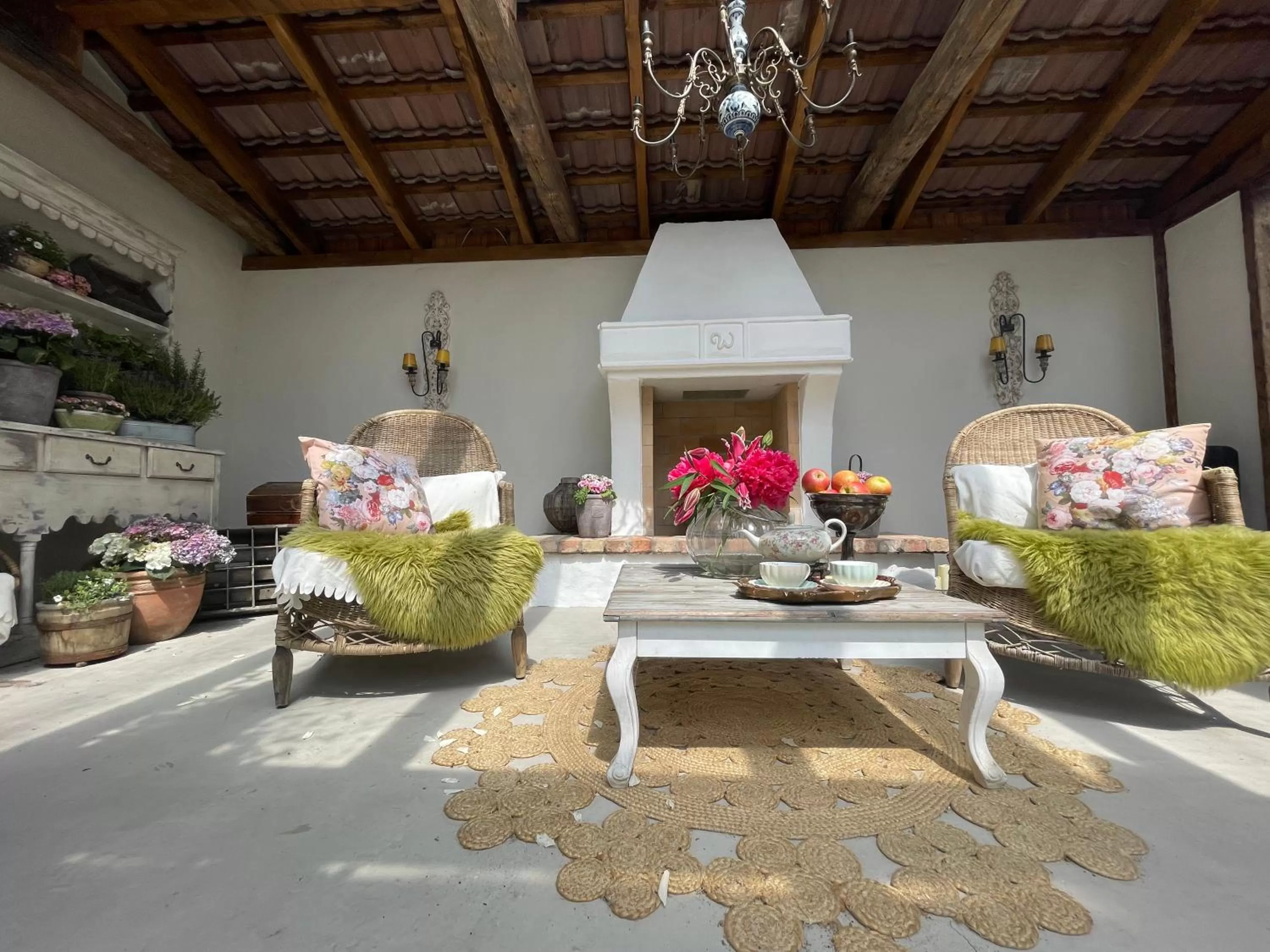 Property building, Seating Area in Weißt Du noch - Gästehäuser & Suiten