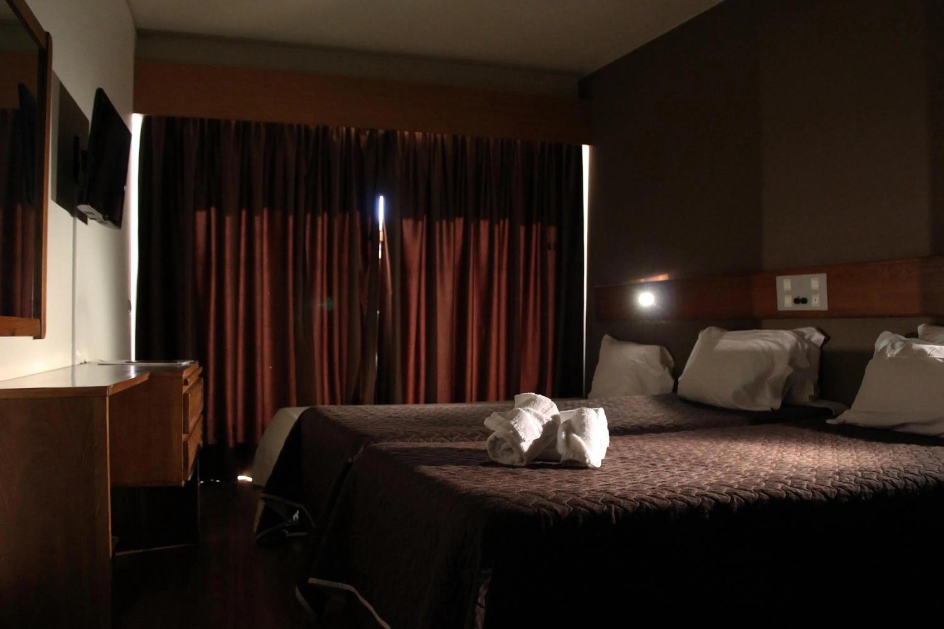 Double or Twin Room with Extra Bed in Hotel Meia Lua