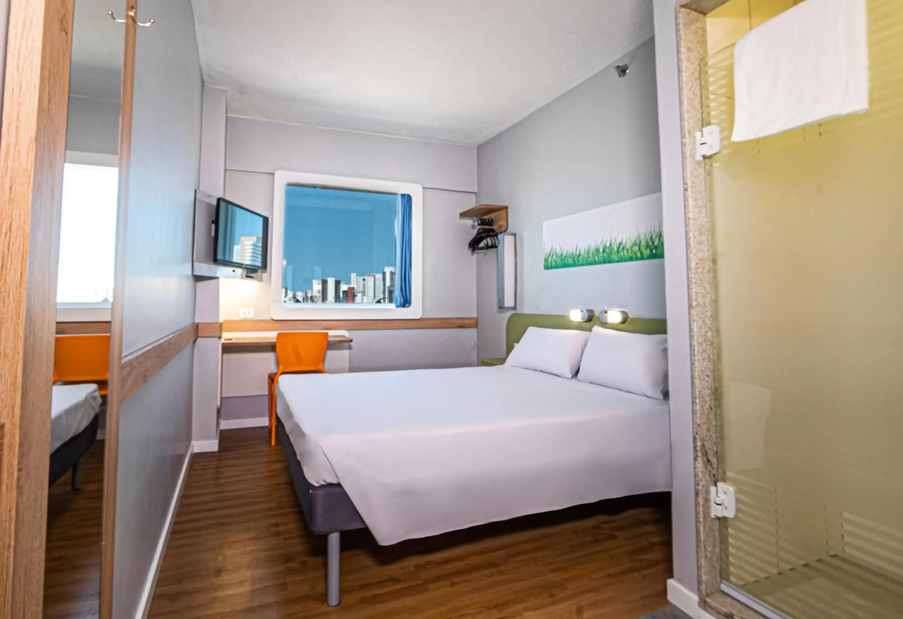 Superior Apartment with one double bed in Ibis Budget Fortaleza Praia de Iracema Superior Apartment with one double bed in Ibis Budget Fortaleza Praia de Iracema