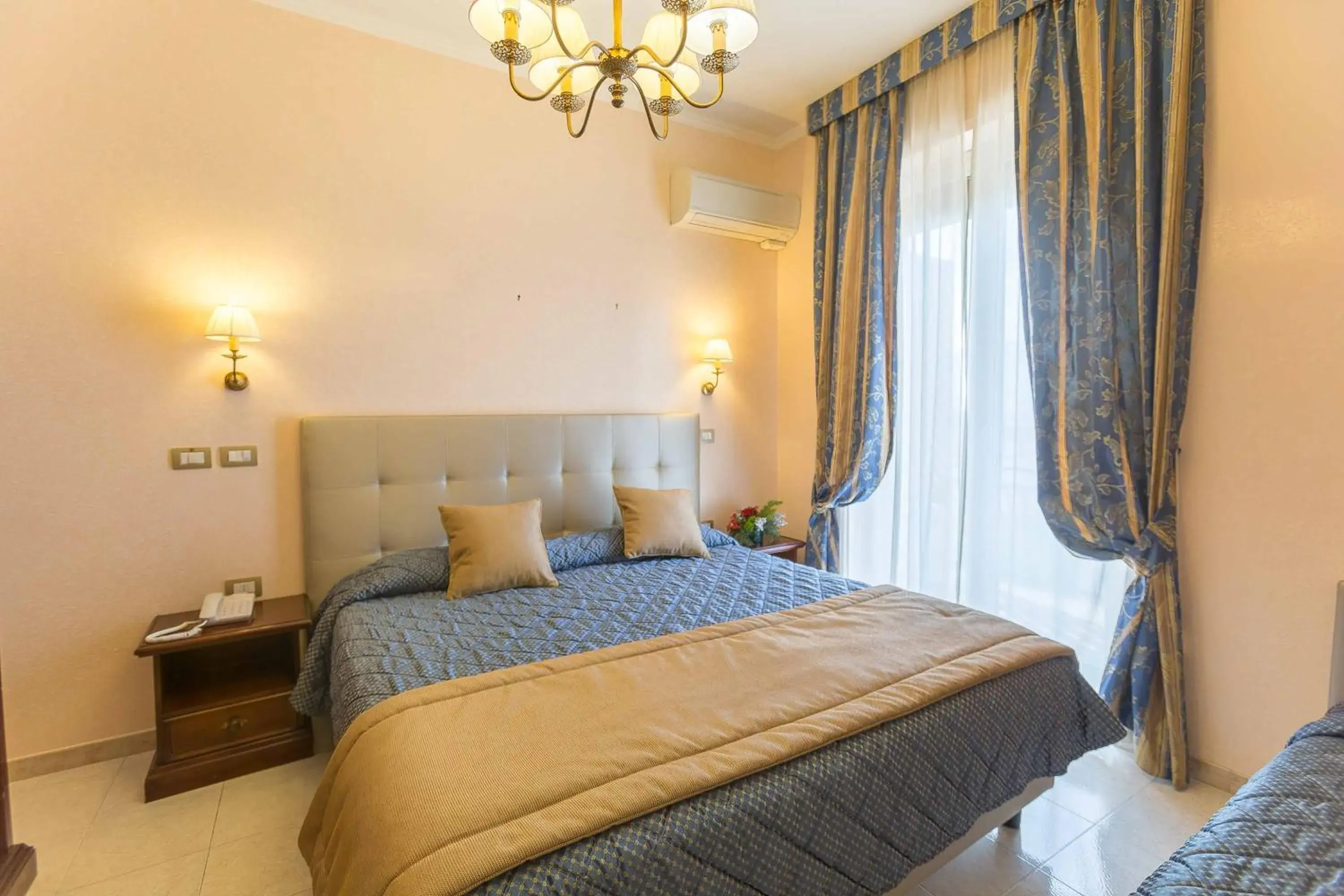 Bed in Hotel Aquila