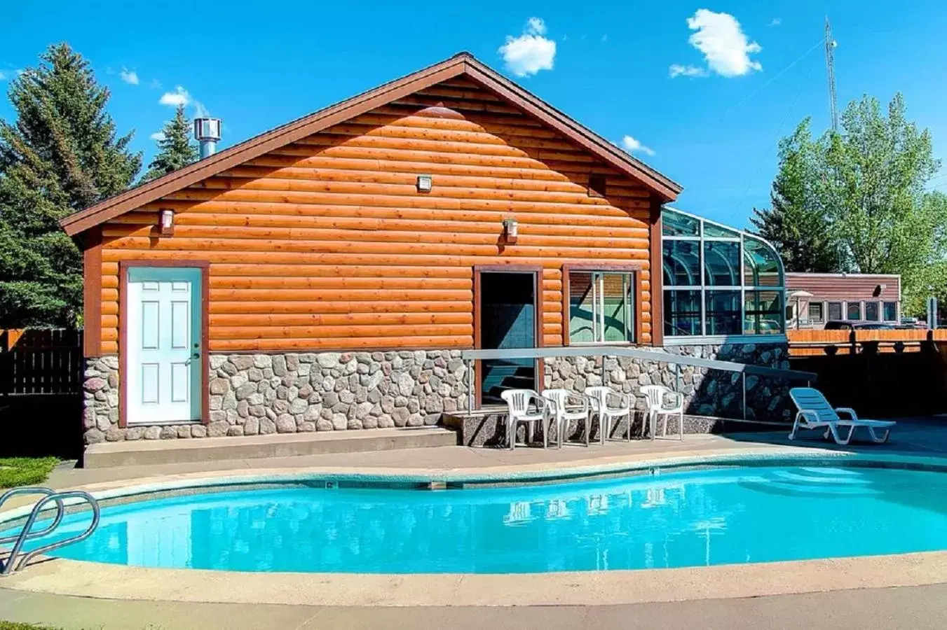 Swimming pool, Property Building in Nordic Lodge