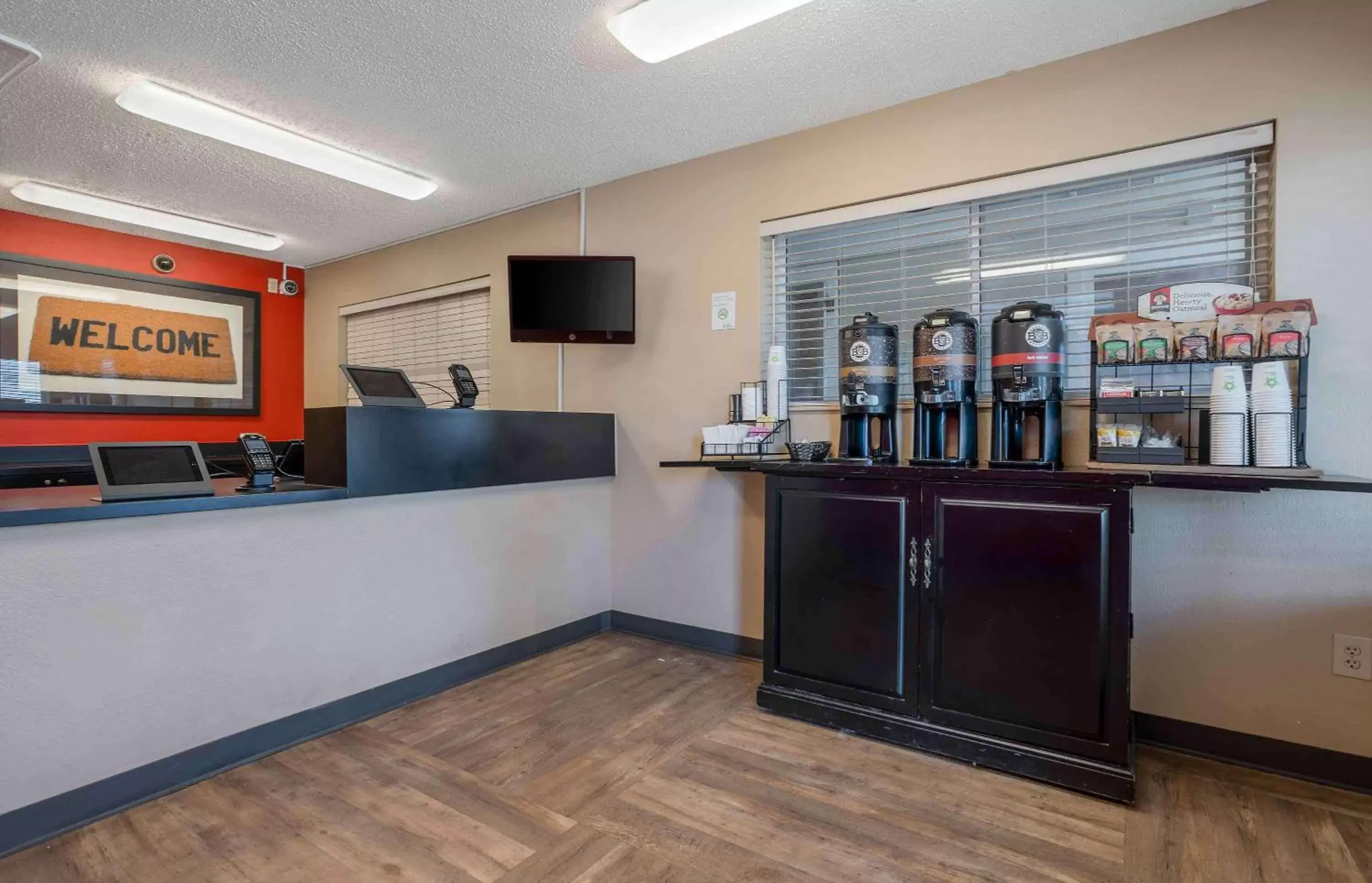 Breakfast, Lobby/Reception in Extended Stay America Suites - Houston - The Woodlands