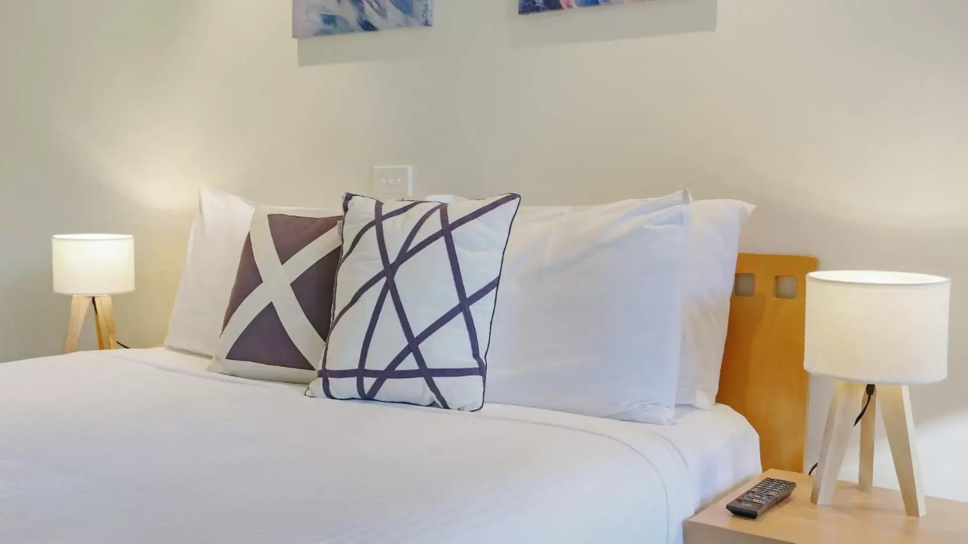 Bed in Sorrento Apartments Merimbula
