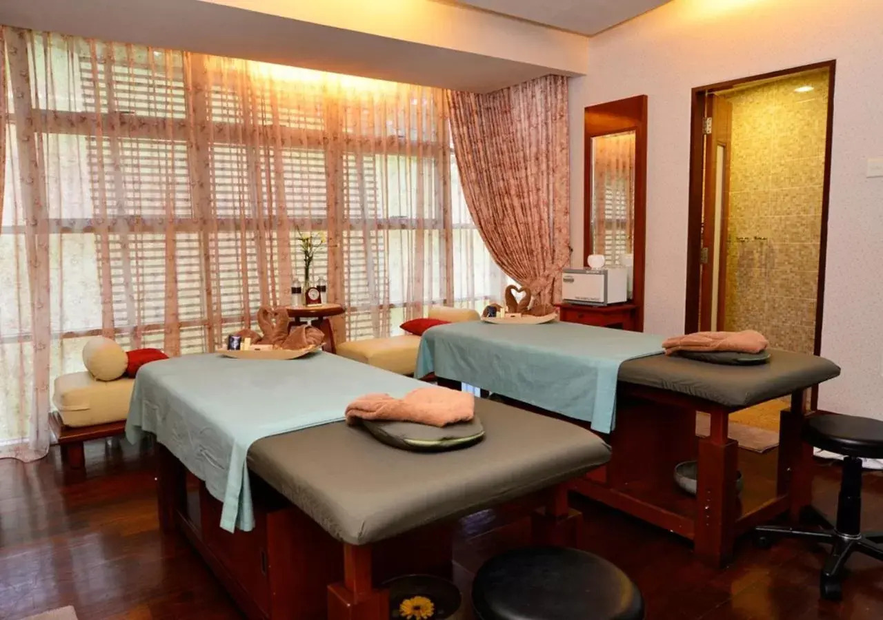 Massage in PULSE GRANDE Hotel Putrajaya