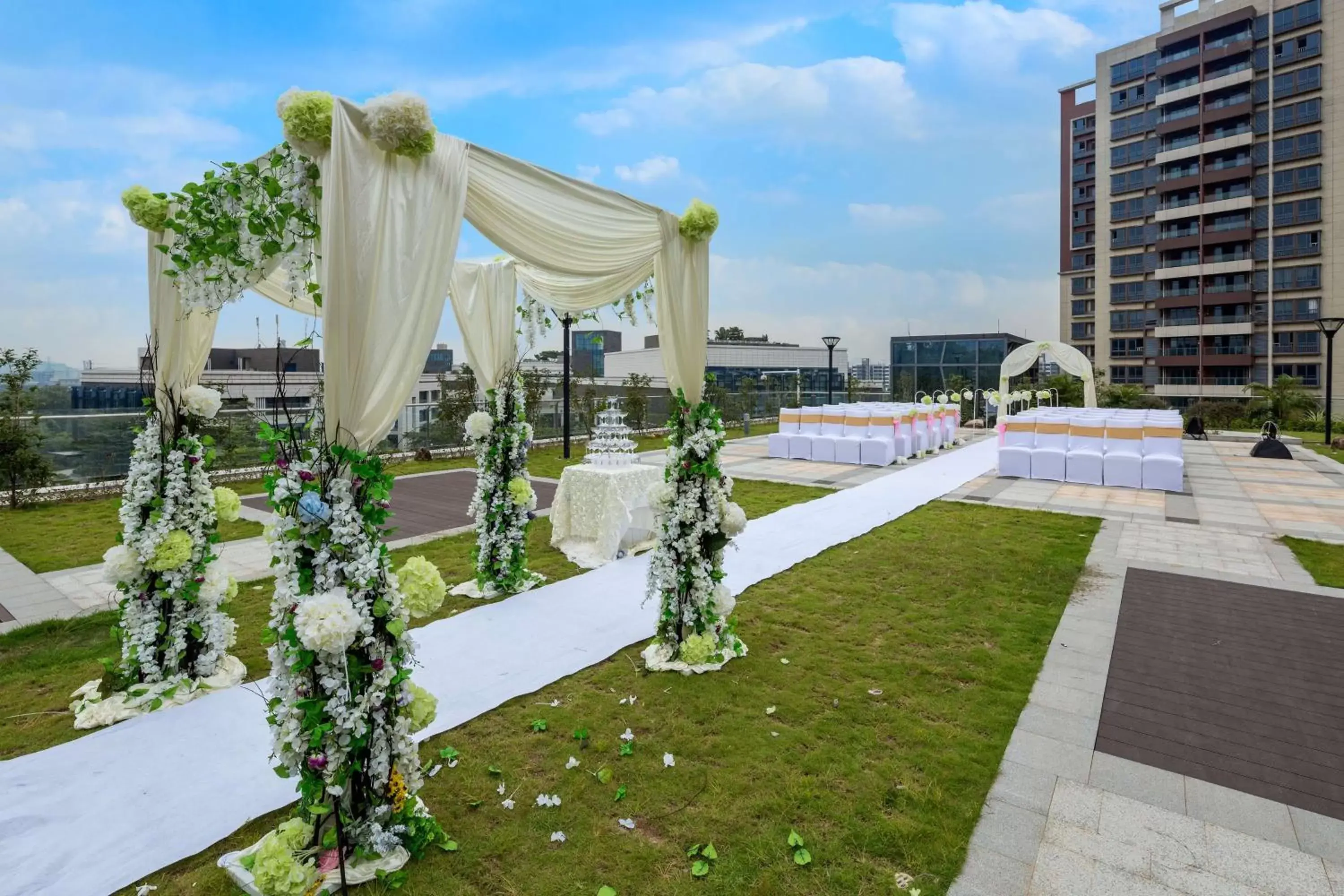 Garden, Banquet Facilities in DoubleTree by Hilton Hotel Guangzhou - Science City
