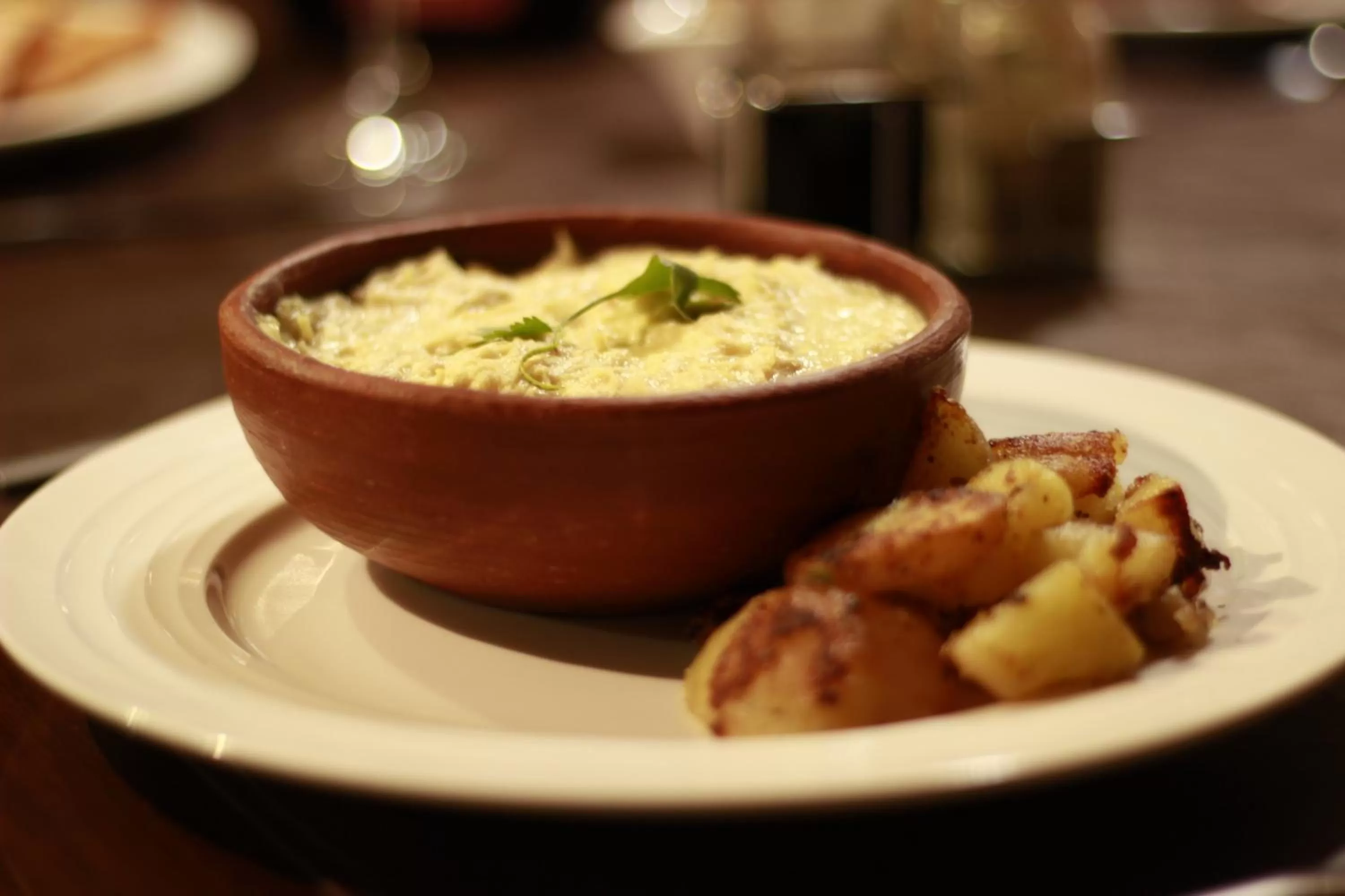 Food and drinks in Posada de Expediciones Kahuel