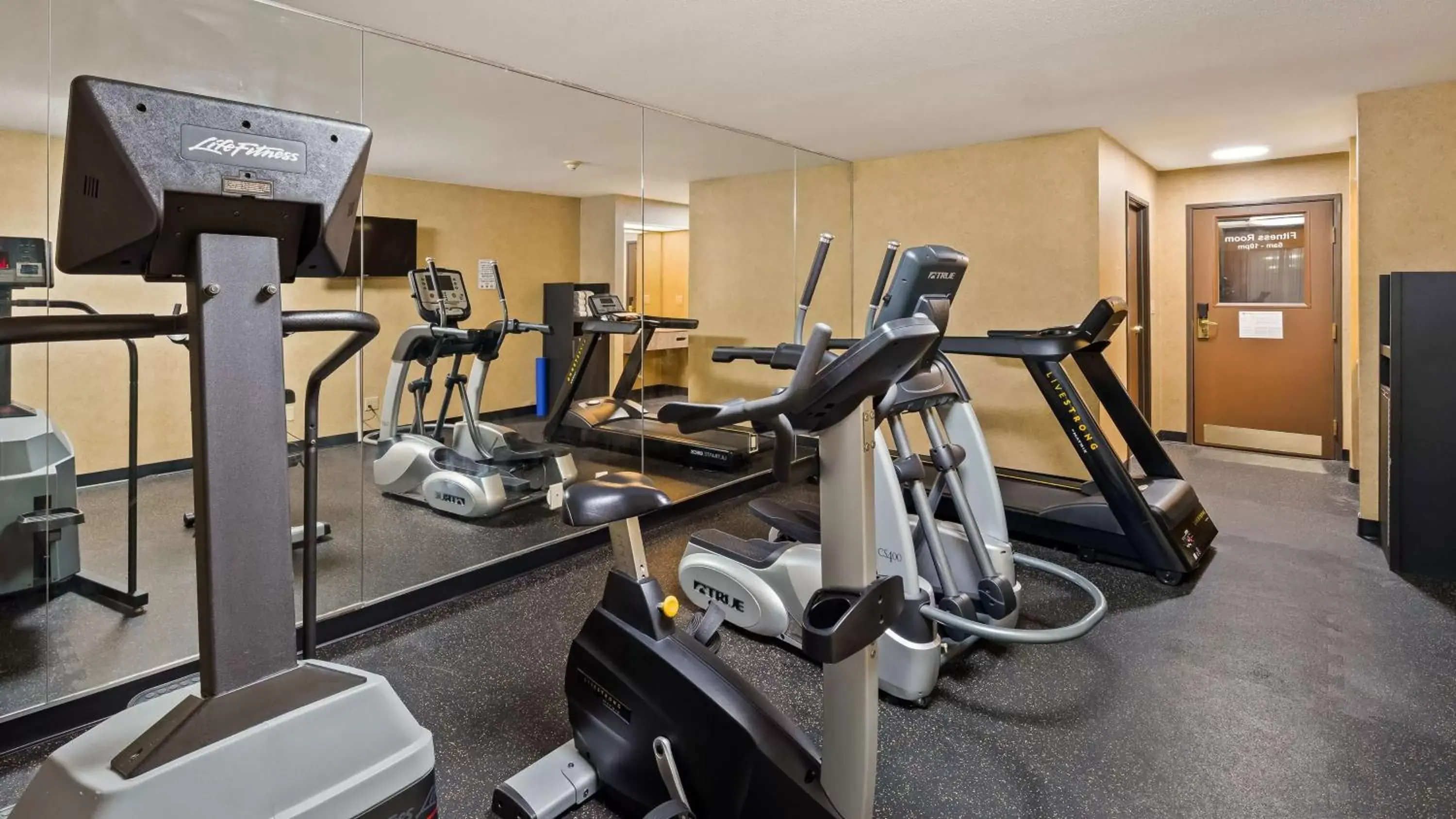 Fitness centre/facilities, Fitness Center/Facilities in Best Western St. Louis Inn