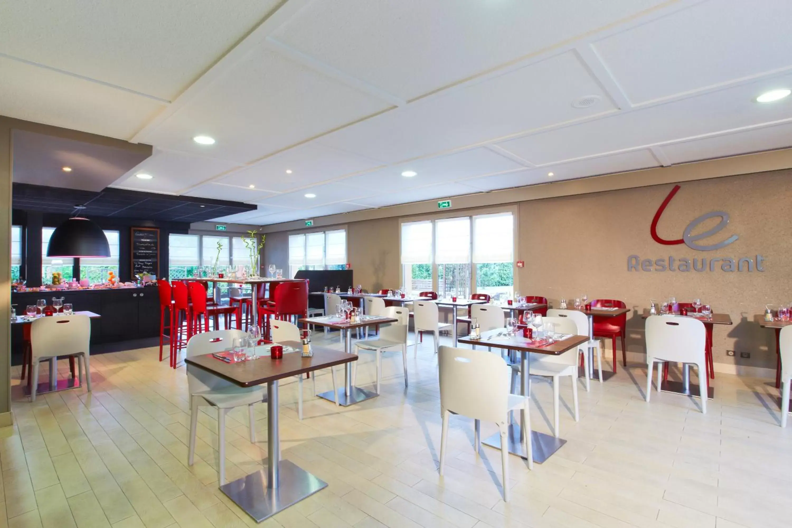 Restaurant/places to eat in Campanile Dunkerque Est - Armbouts-Cappel Restaurant/places to eat in Campanile Dunkerque Est - Armbouts-Cappel