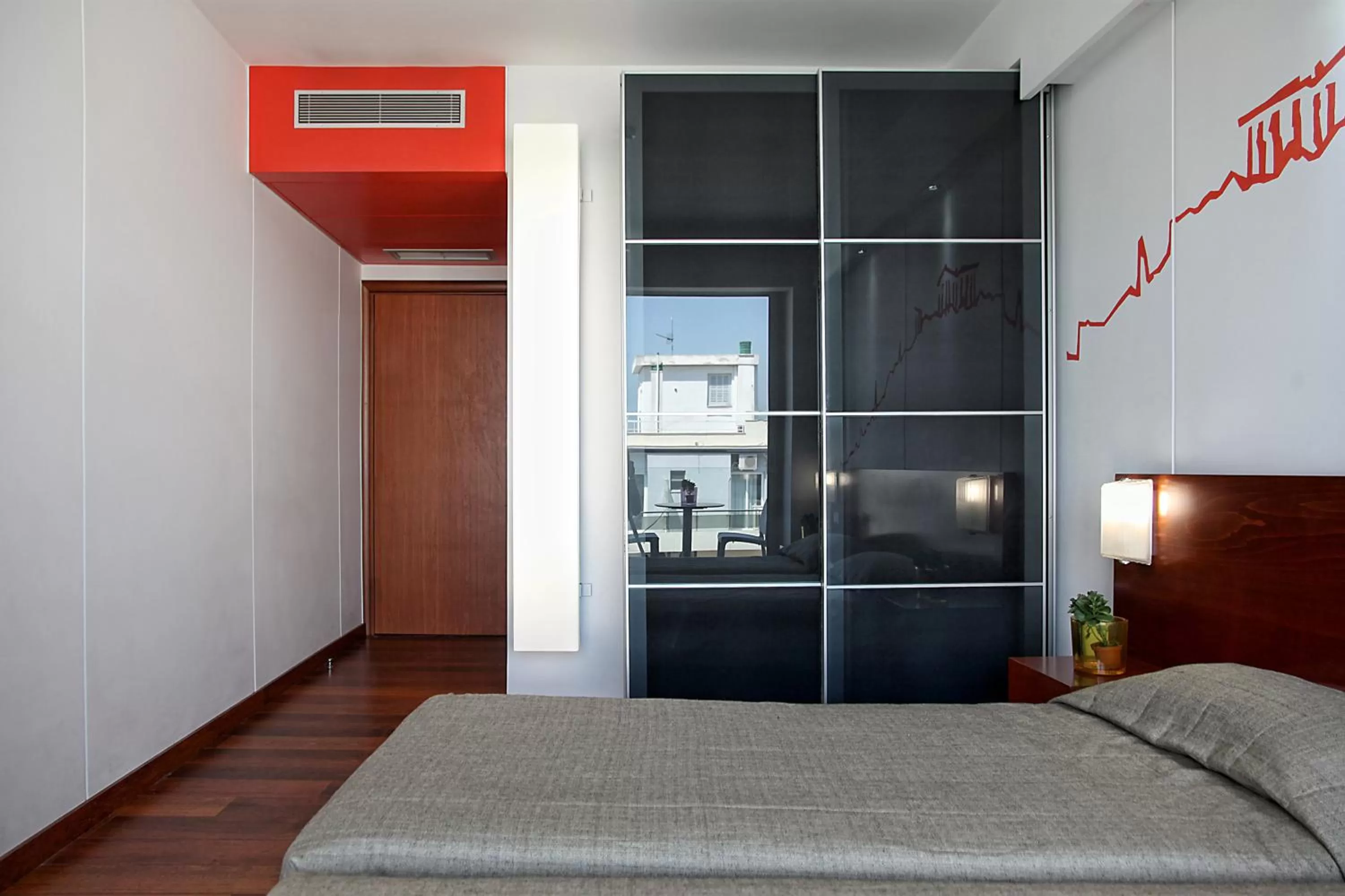 Toilet, Bed in Dorian Inn - Sure Hotel Collection by Best Western