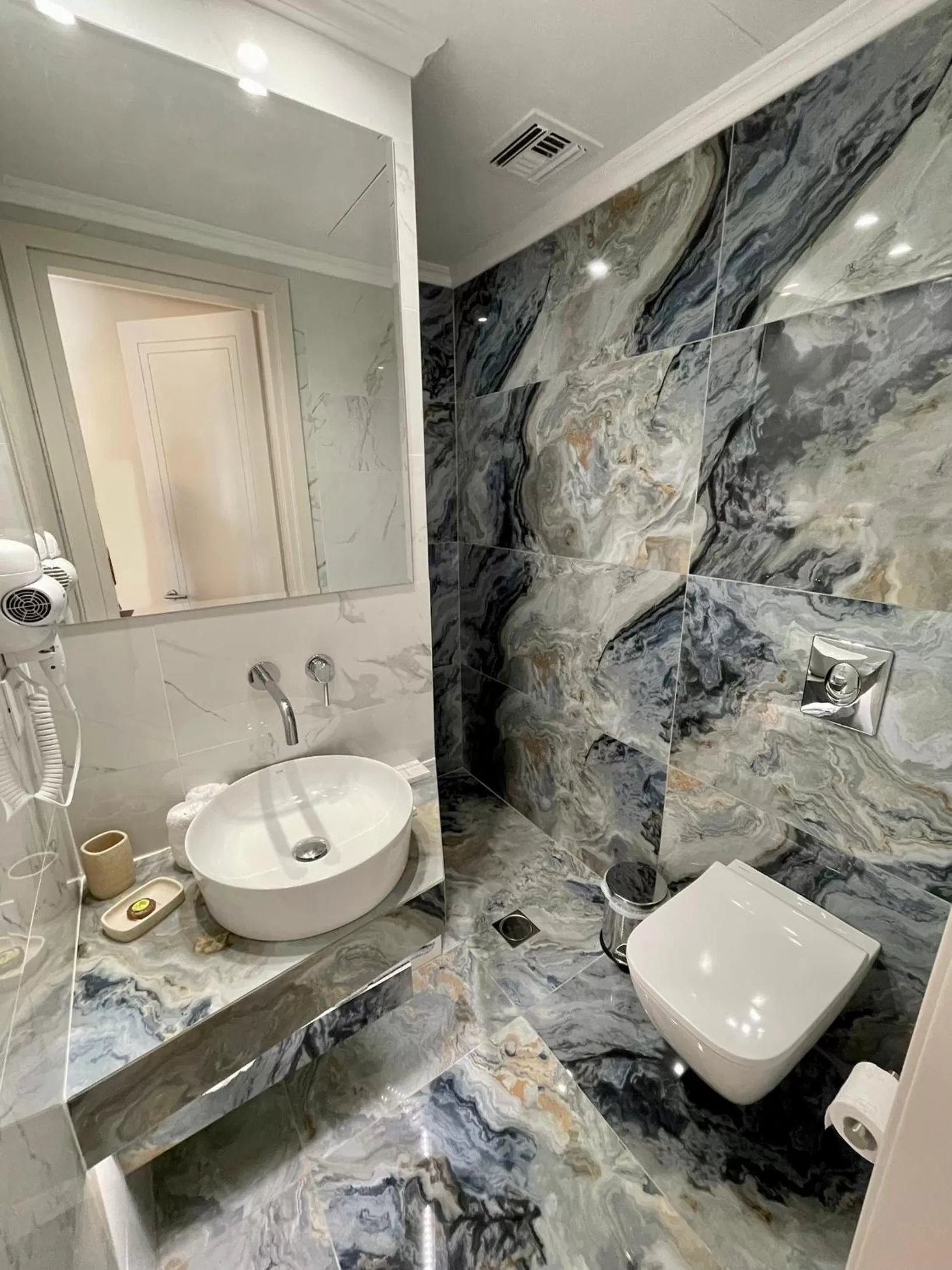 Shower in Aesthesis Arxontiko Luxury Rooms