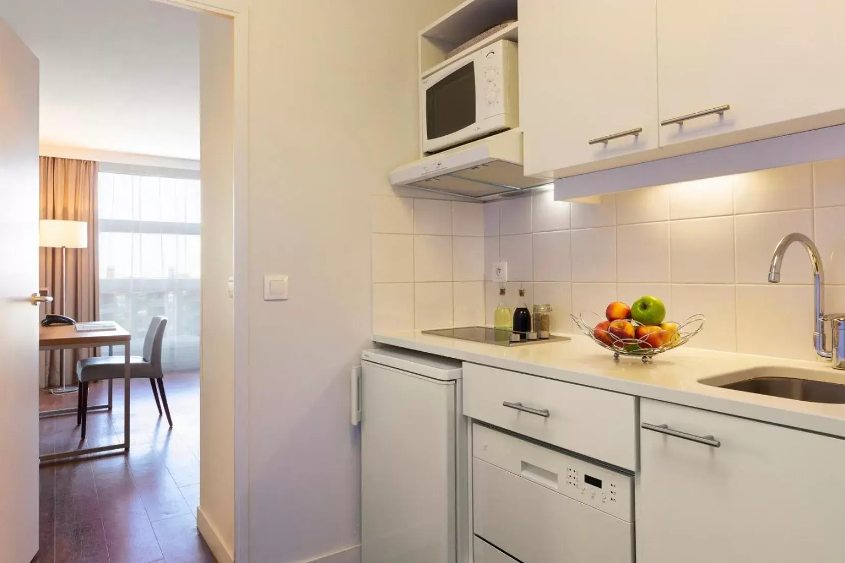 Kitchen or kitchenette, Kitchen/Kitchenette in Citadines City Centre Lille