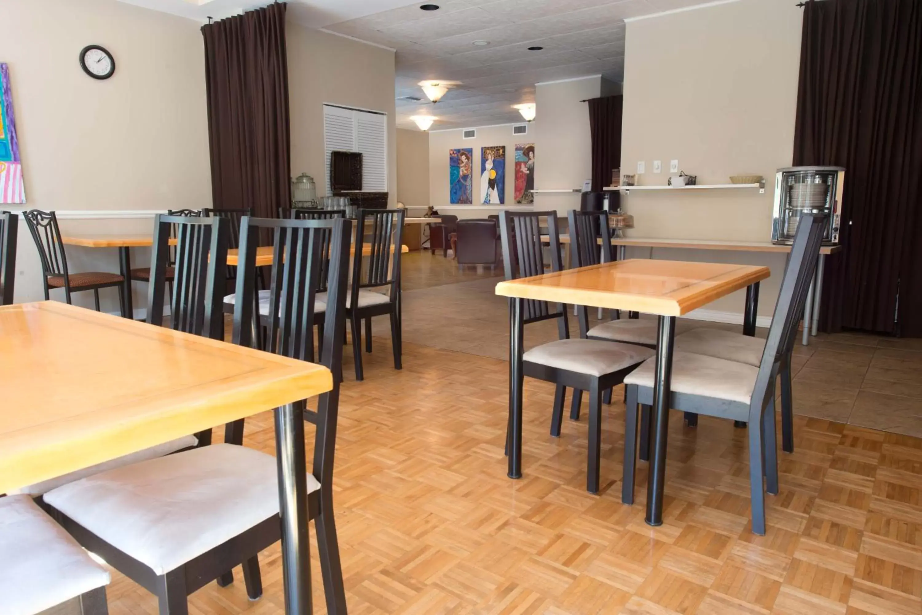 Banquet/Function facilities, Restaurant/Places to Eat in ByWard Blue Inn