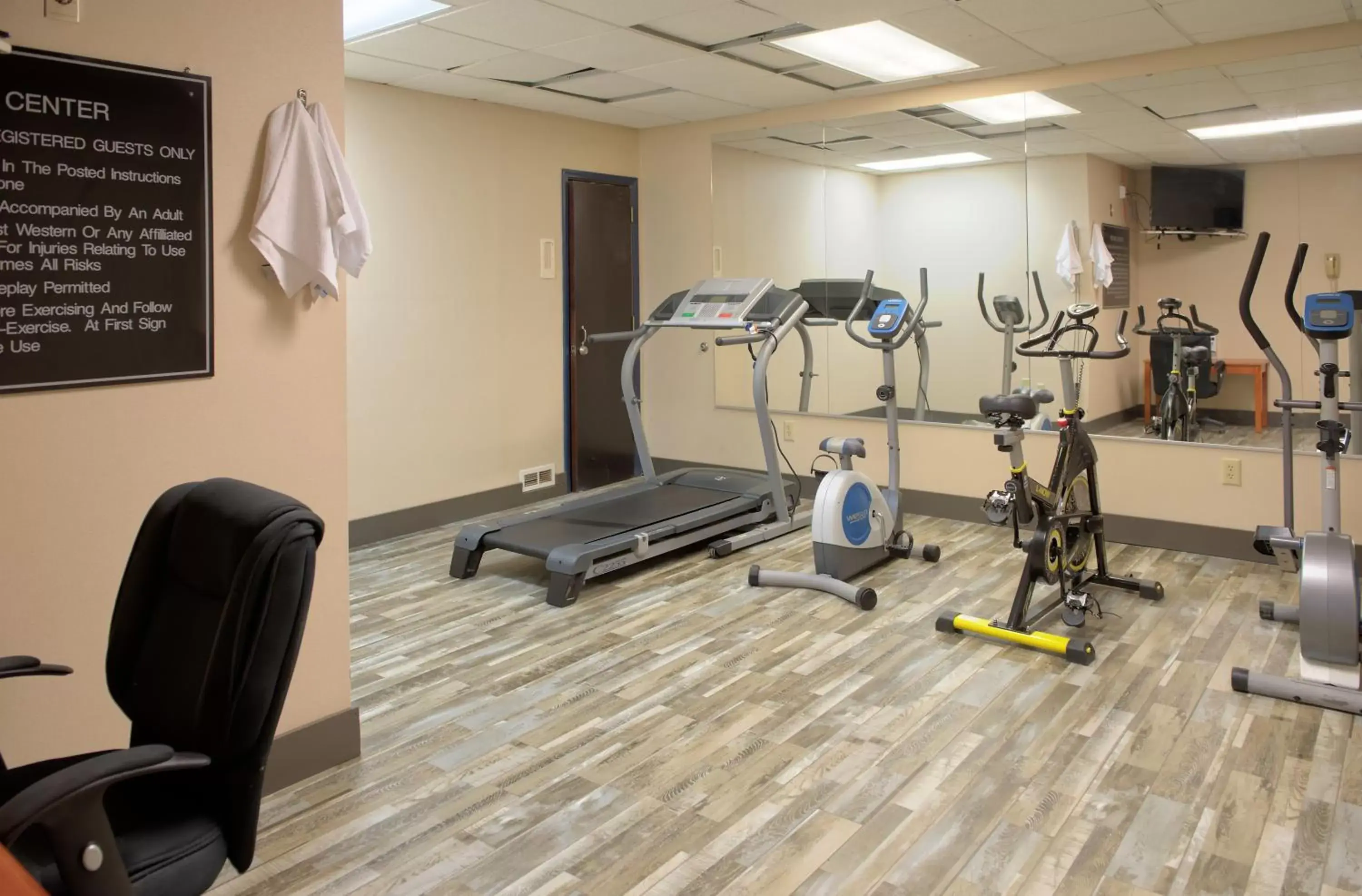 Fitness Center/Facilities in Days Inn by Wyndham Harriman