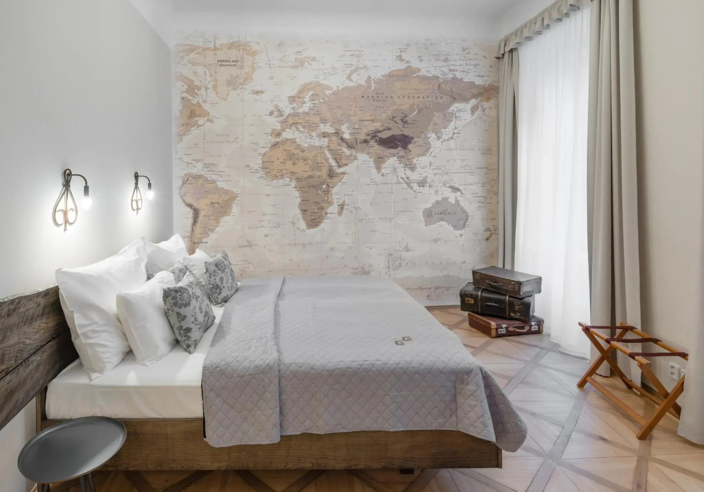 Bedroom, Bed in Six Continents