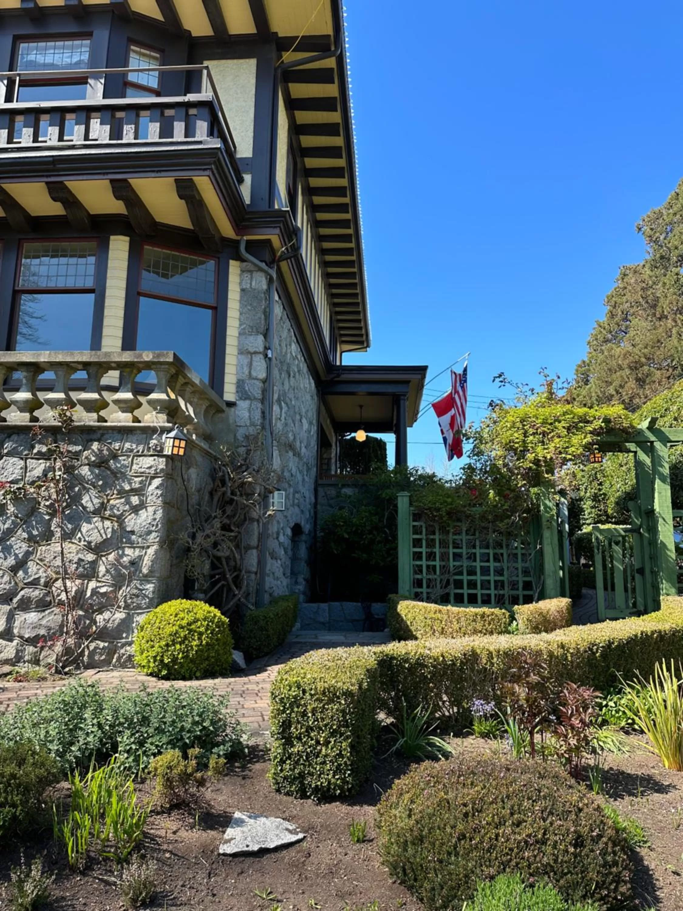 Property building in Prior Castle Inn