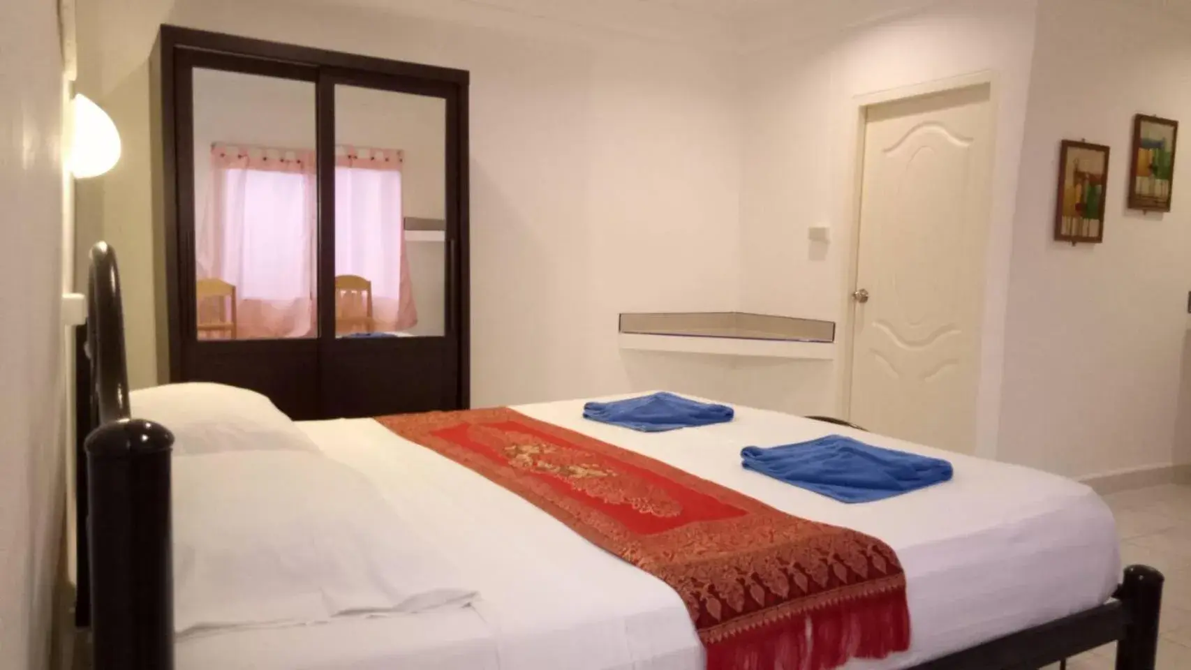 Bed in Lanta Island Resort - SHA Extra Plus