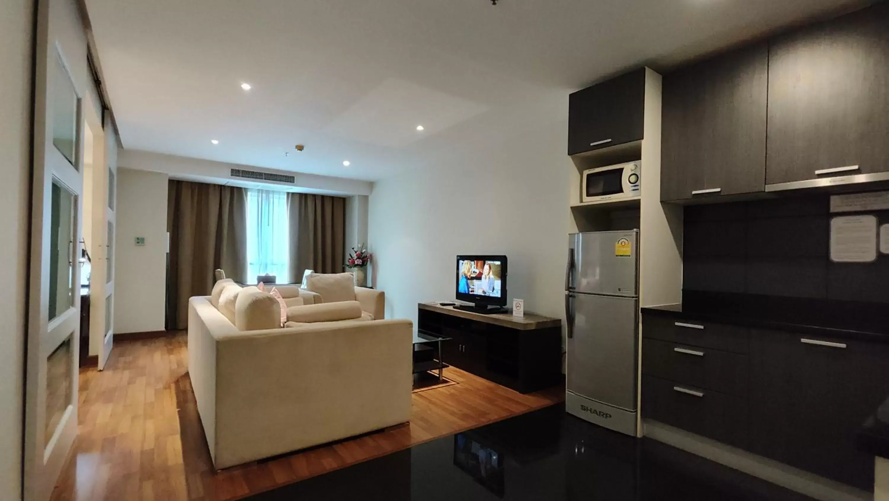 Living room, TV/Entertainment Center in The Bless Hotel and Residence