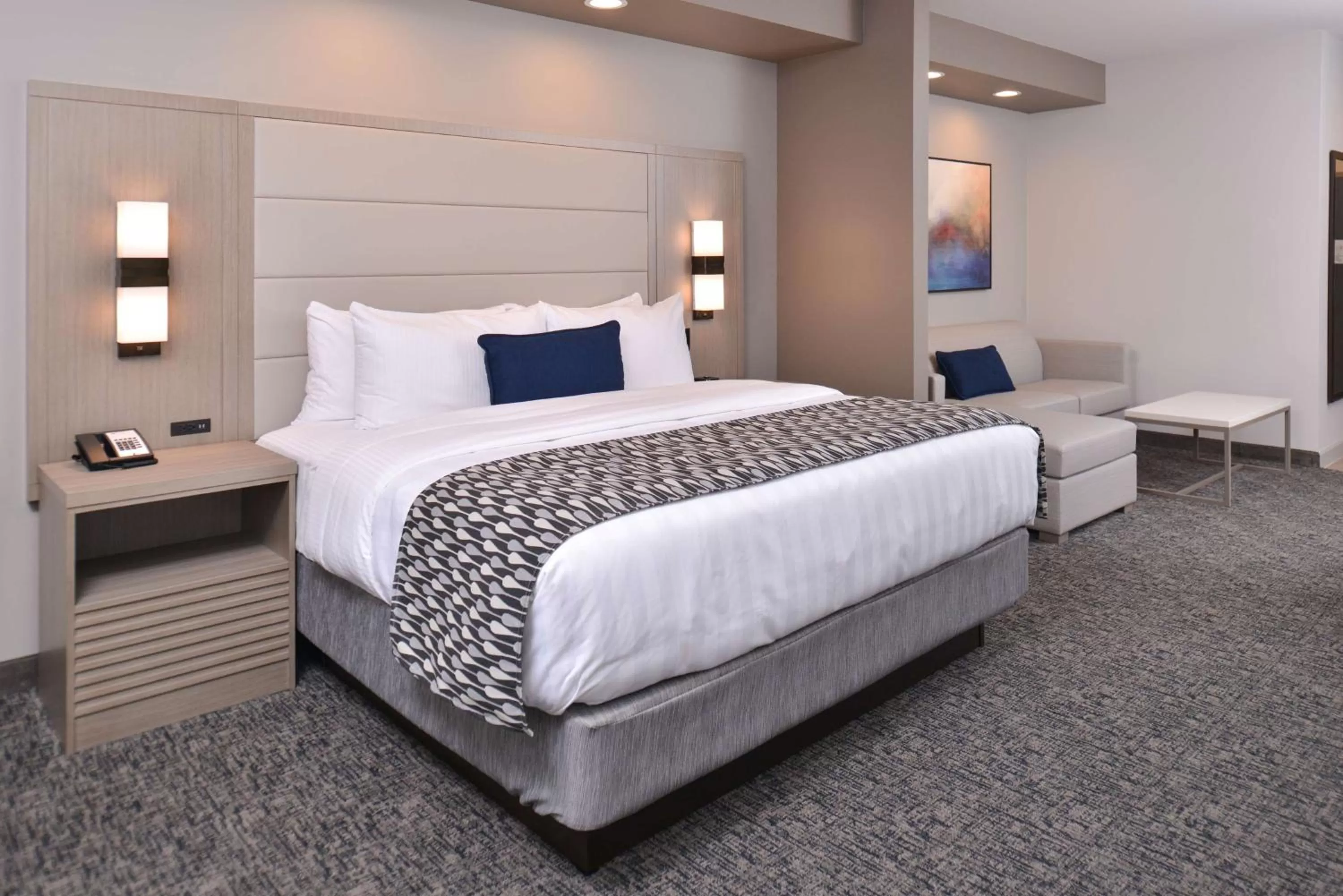 Photo of the whole room, Room Photo in Best Western Premier Energy Corridor