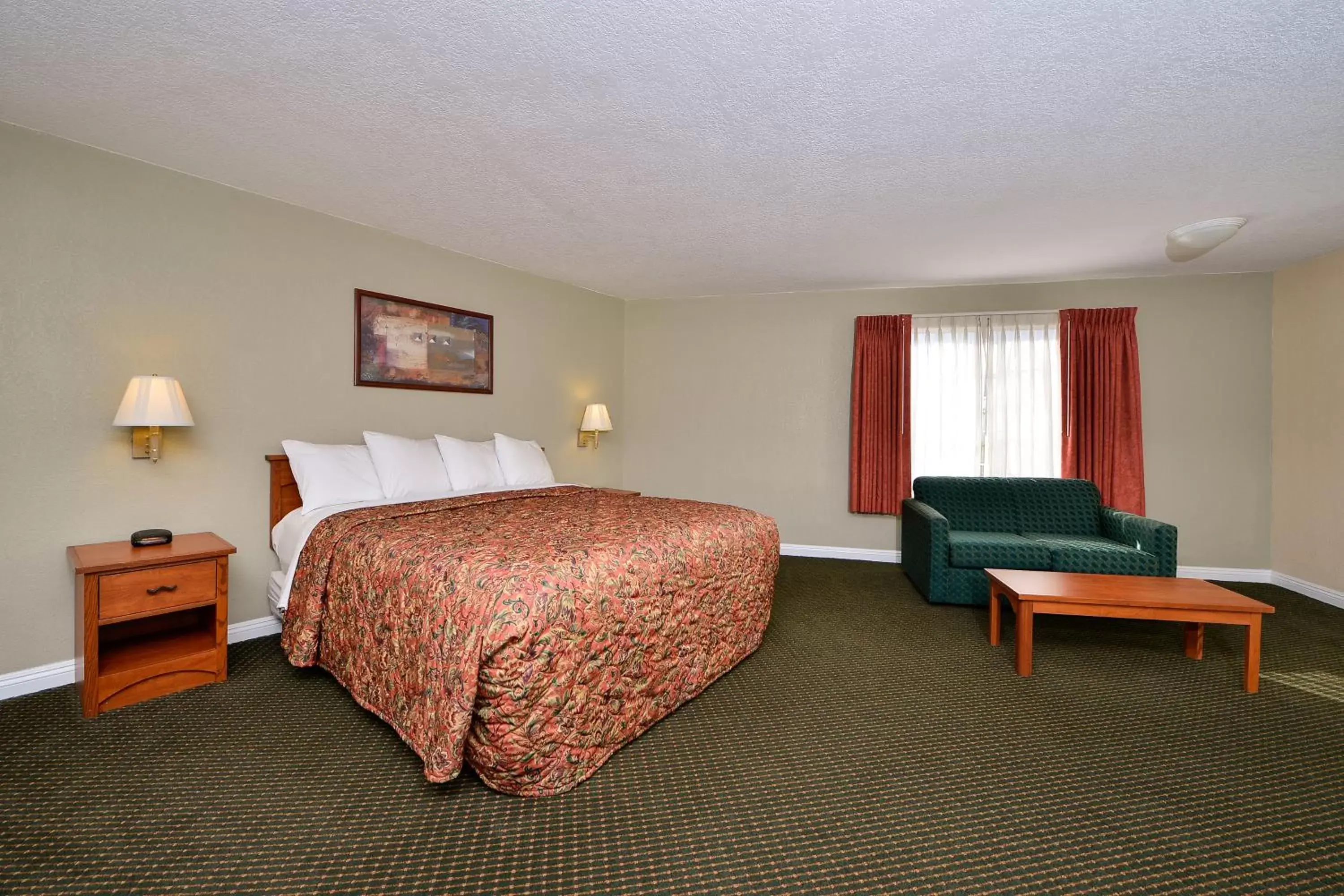 Standard King Room with Tub - Accessible/Smoking in Rodeway Inn San Clemente Beach