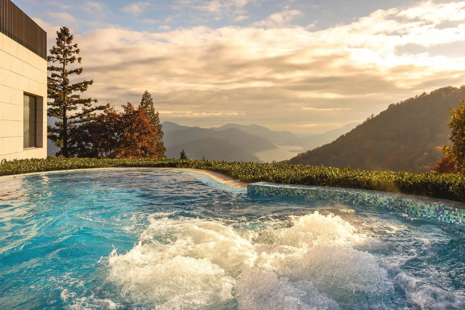 Swimming Pool in Kurhaus Cademario Hotel & DOT Spa - Ticino Hotels Group