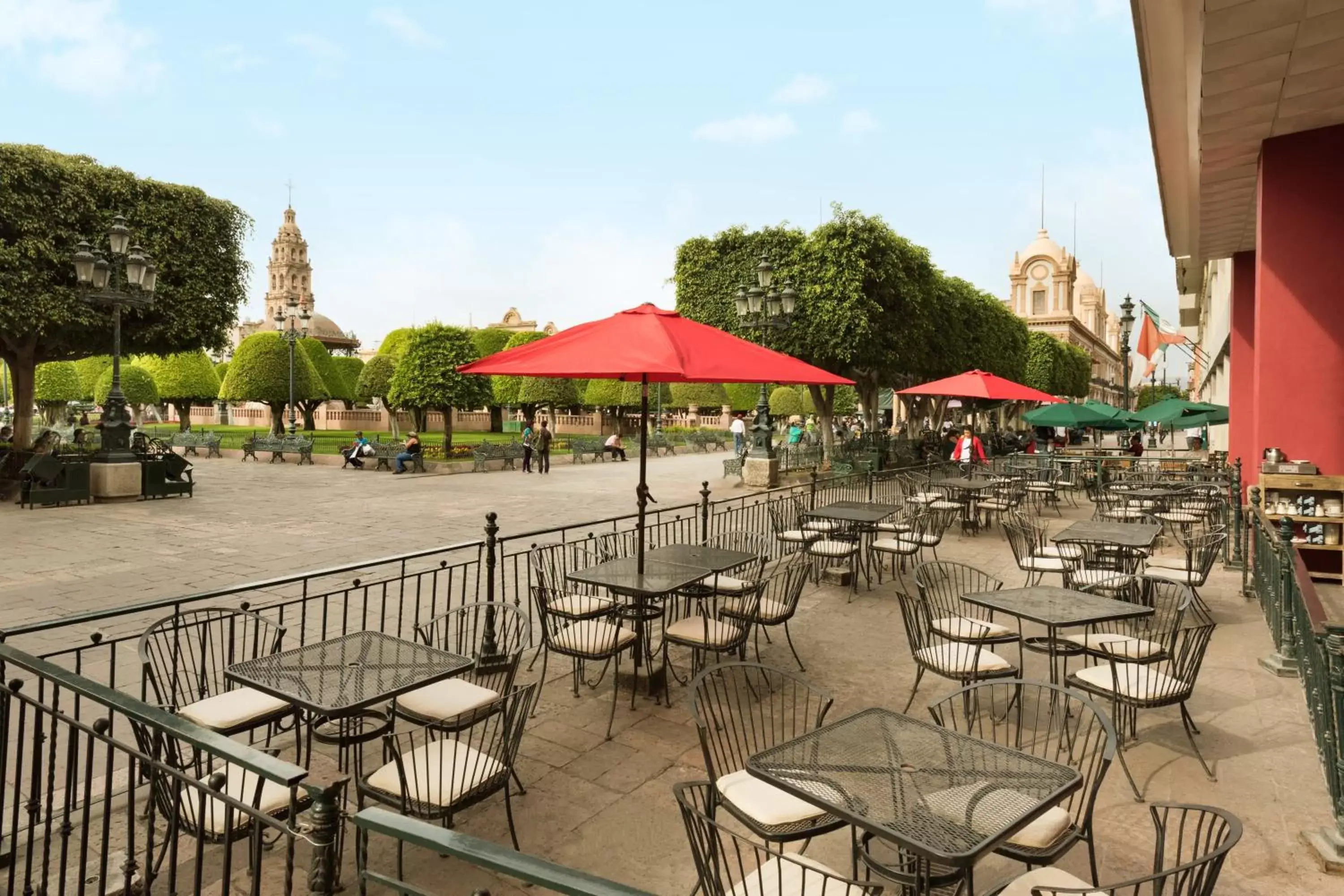 Restaurant/places to eat in Ramada Plaza by Wyndham Leon Restaurant/places to eat in Ramada Plaza by Wyndham Leon
