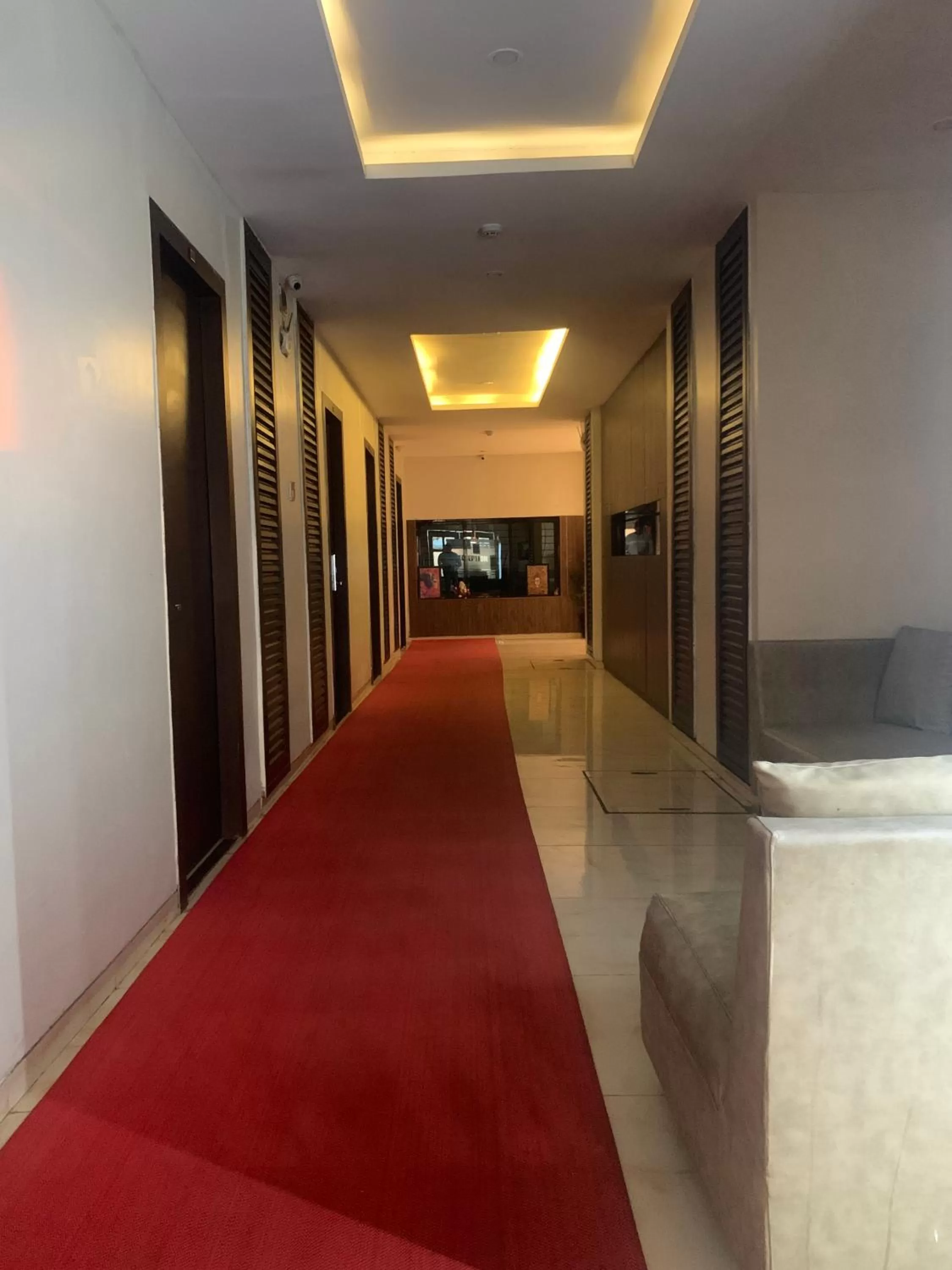 Lobby or reception in Hotel Merakee - Near Dahisar Mira Road Mumbai