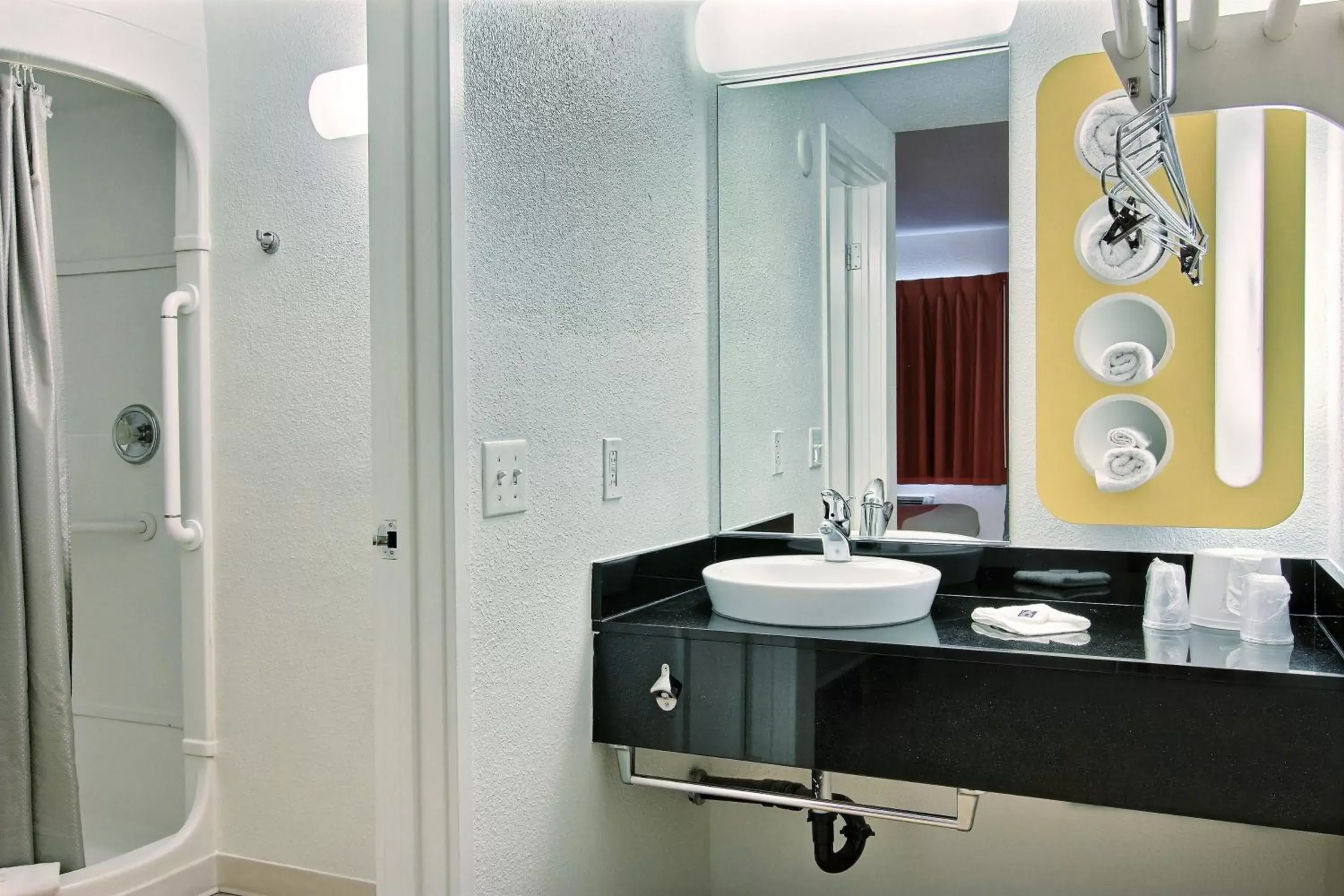 Bathroom in Motel 6-Corpus Christi, TX - East - North Padre Island
