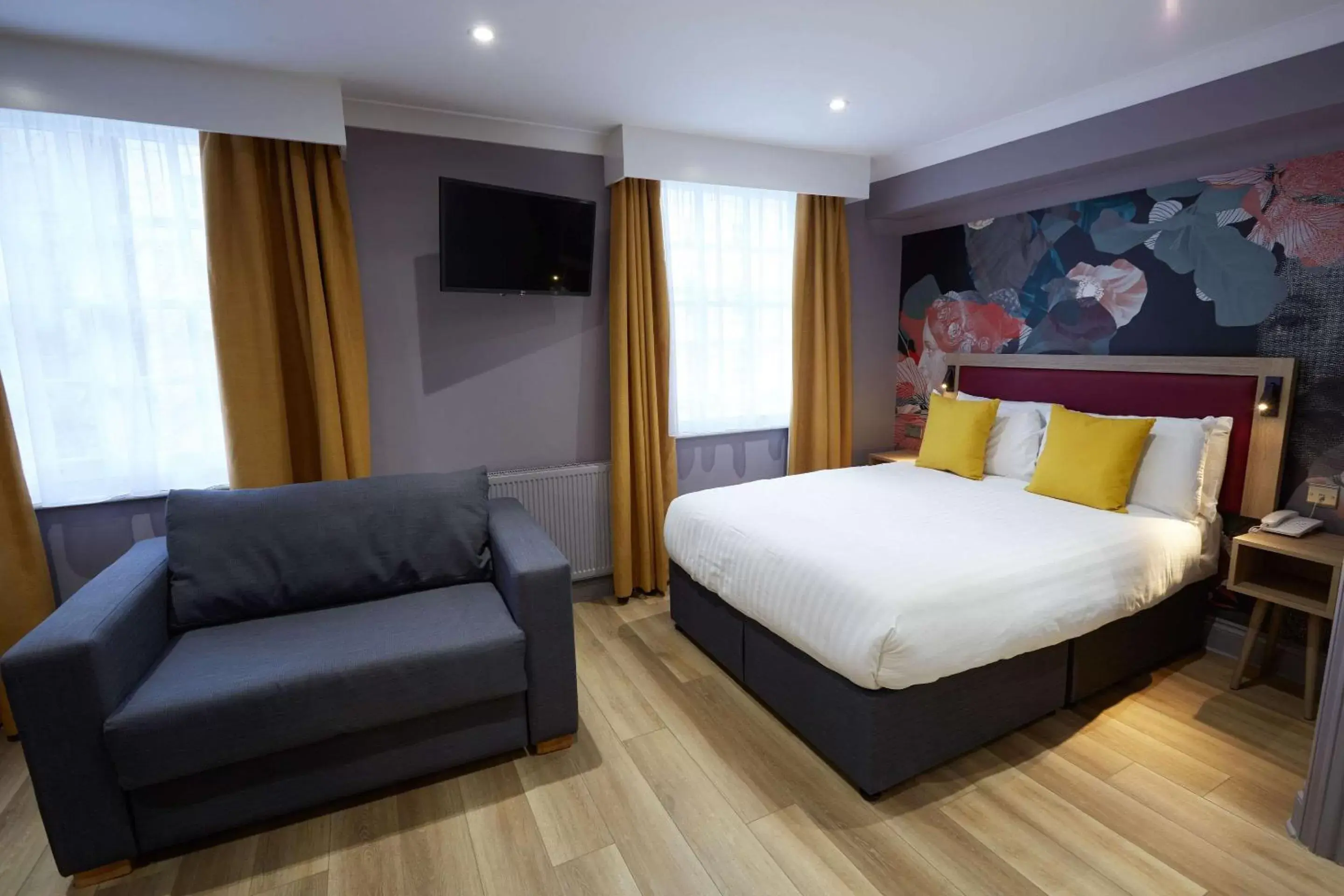 Bedroom in Comfort Inn Victoria