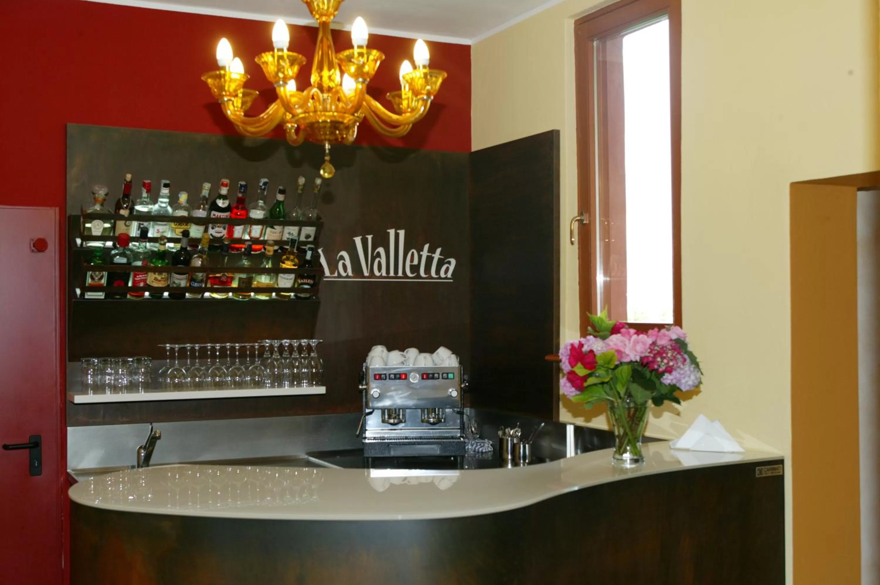 Lounge or bar in La Valletta Relais