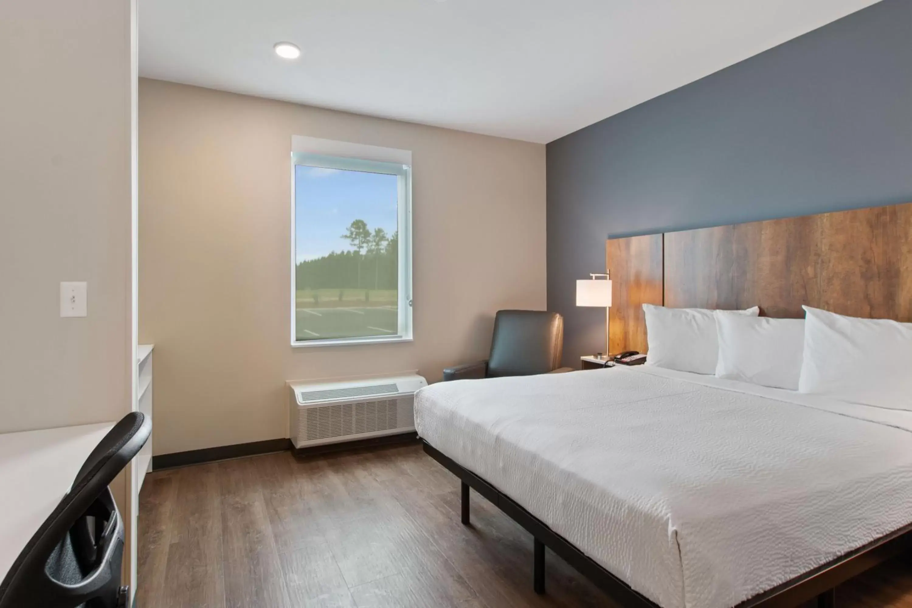 Bed in Extended Stay America Premier Suites - Bluffton - Hilton Head