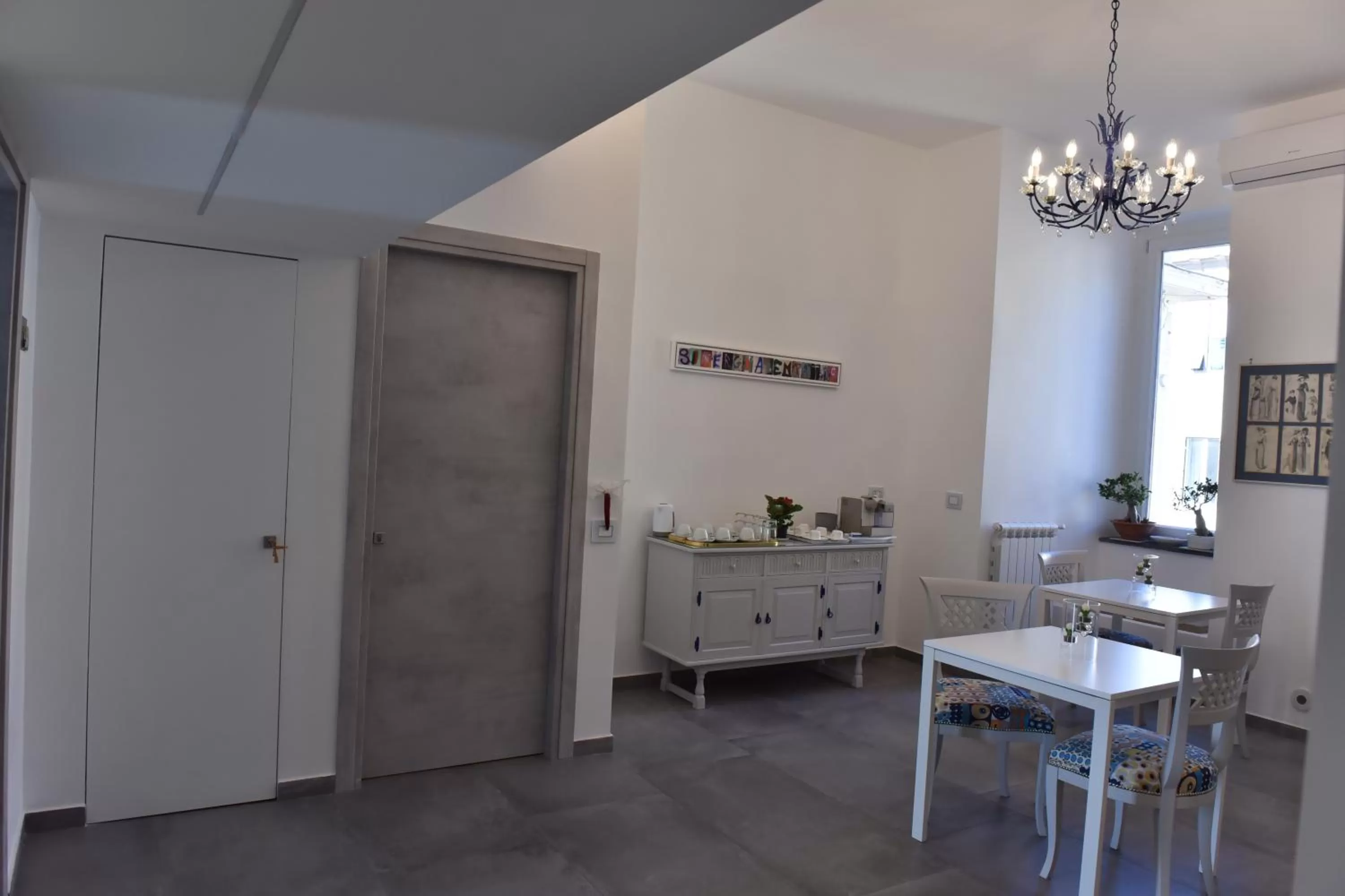 Area and facilities, Dining Area in Specchio di Parthenope B&B