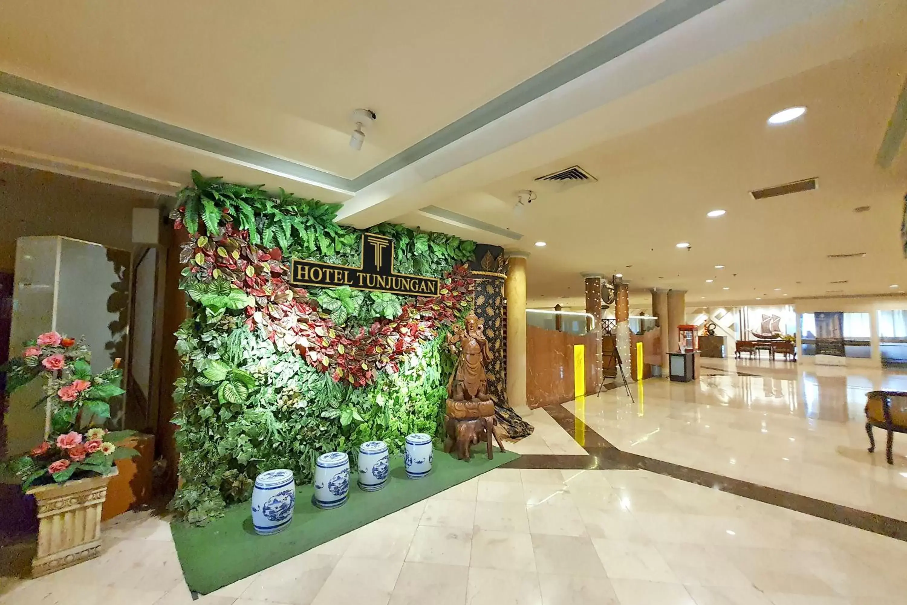 Lobby or reception in Tunjungan Hotel