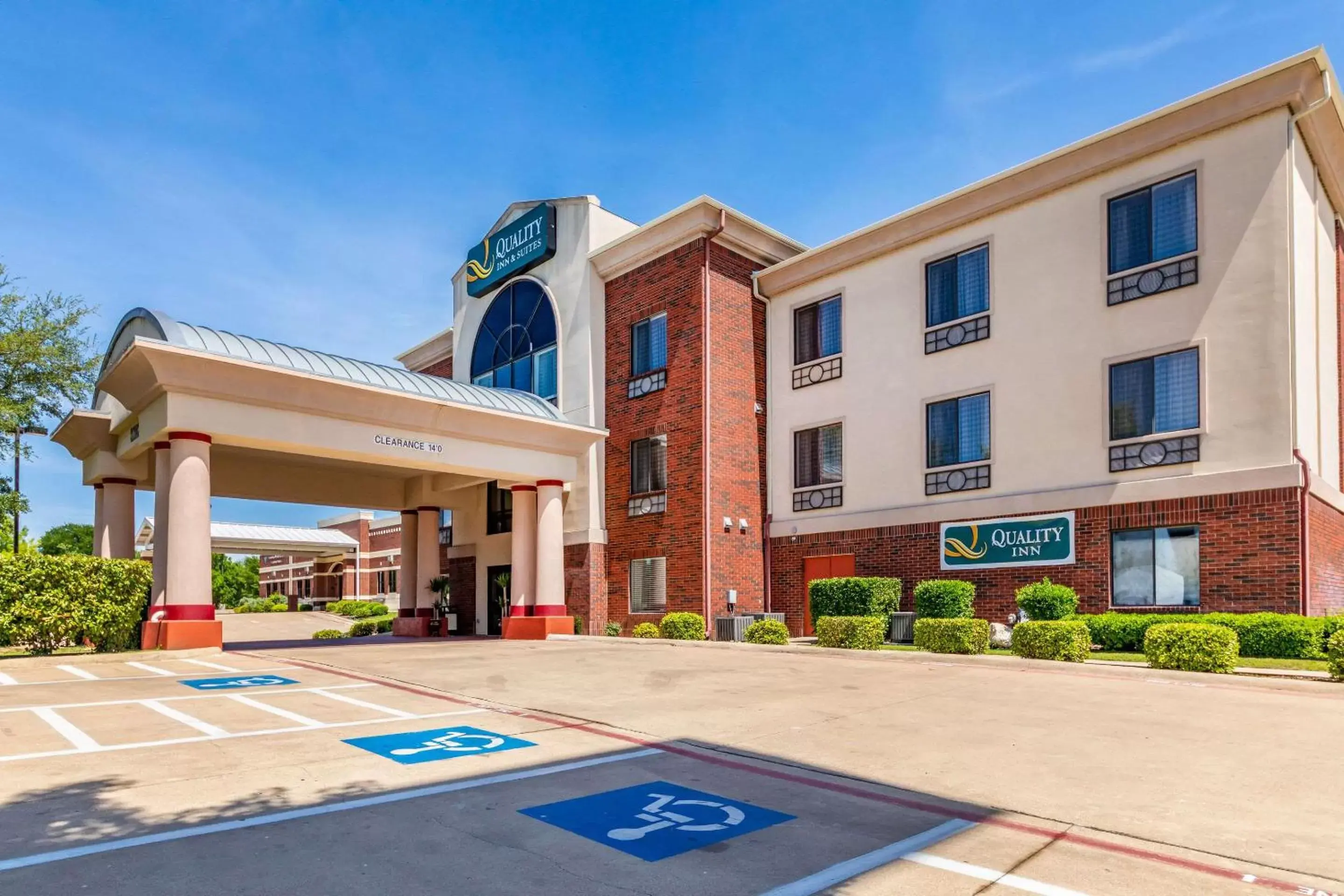 Property building in Quality Inn & Suites Lampasas Property building in Quality Inn & Suites Lampasas