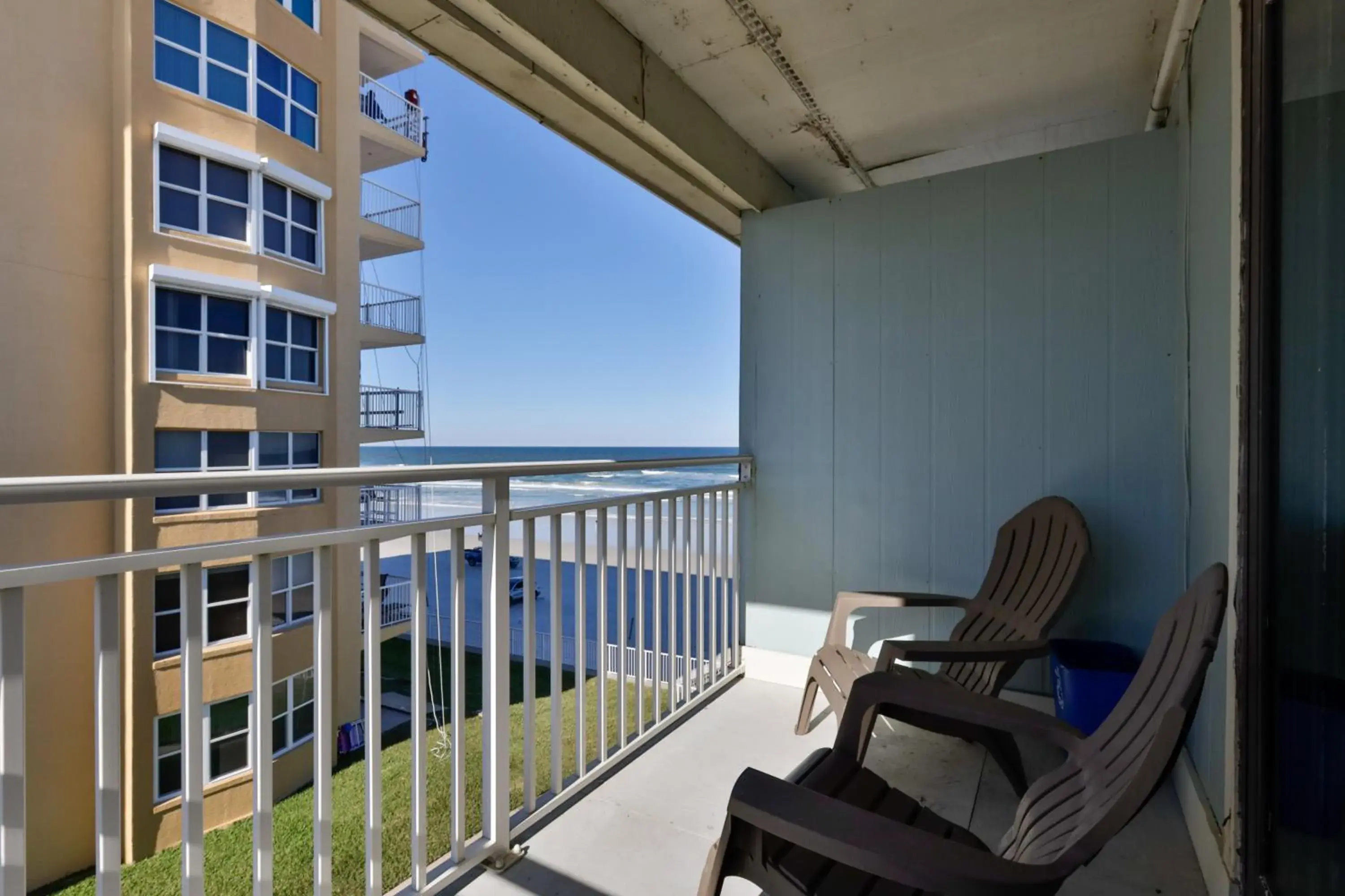 Balcony/Terrace in Coastal Waters