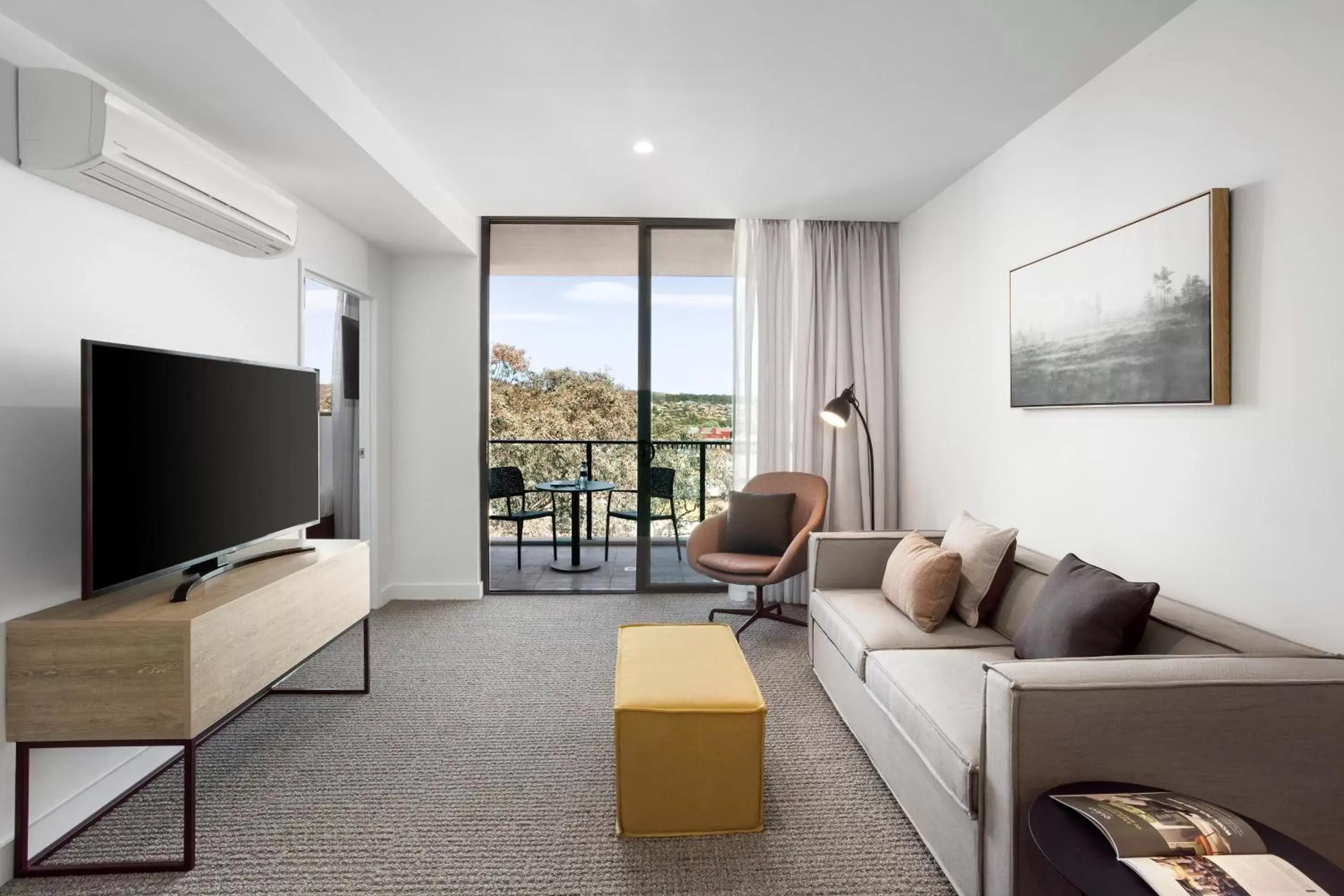 Living room, Seating Area in Quest Goulburn