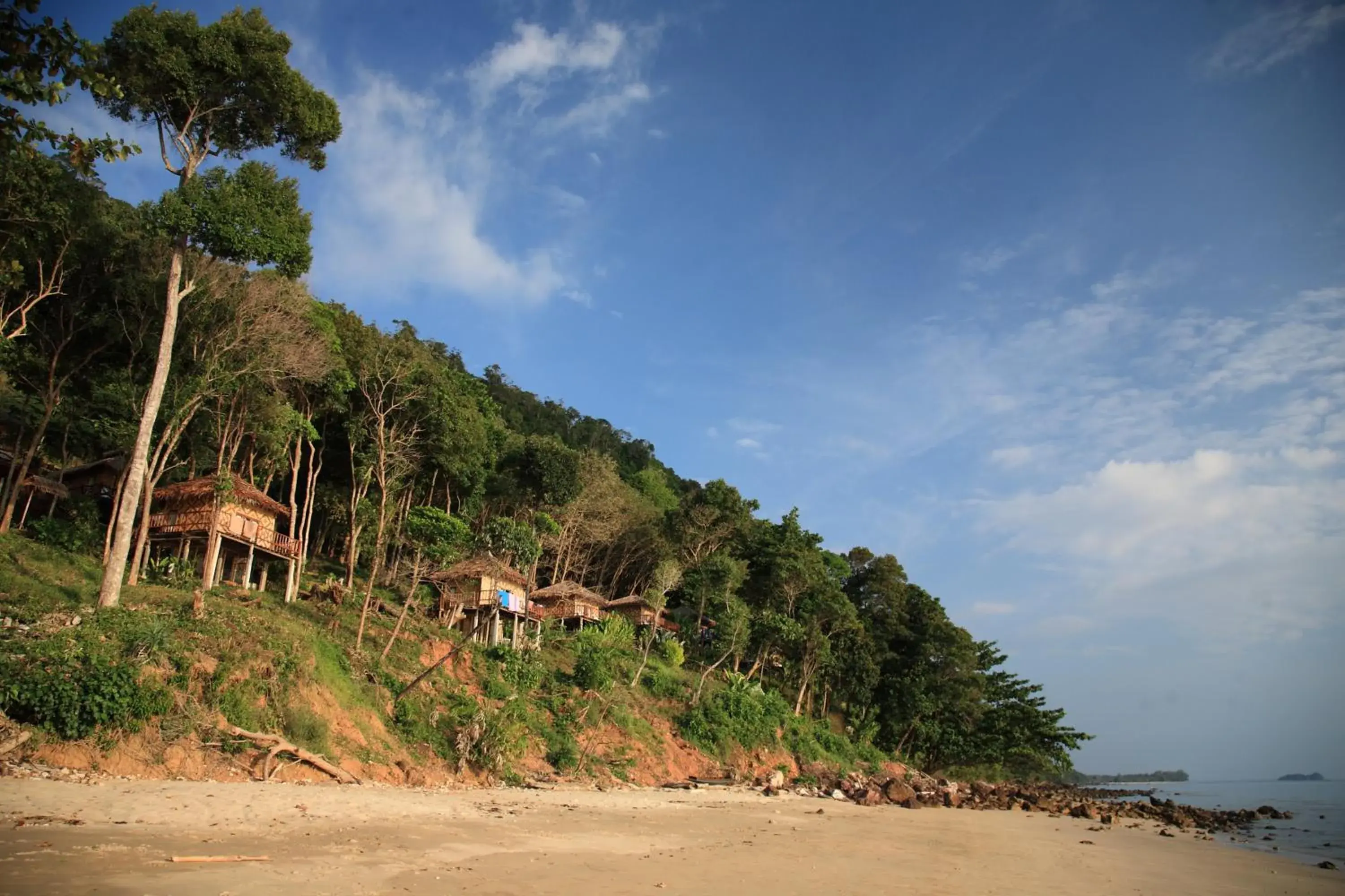 Property building in Koh Jum Resort