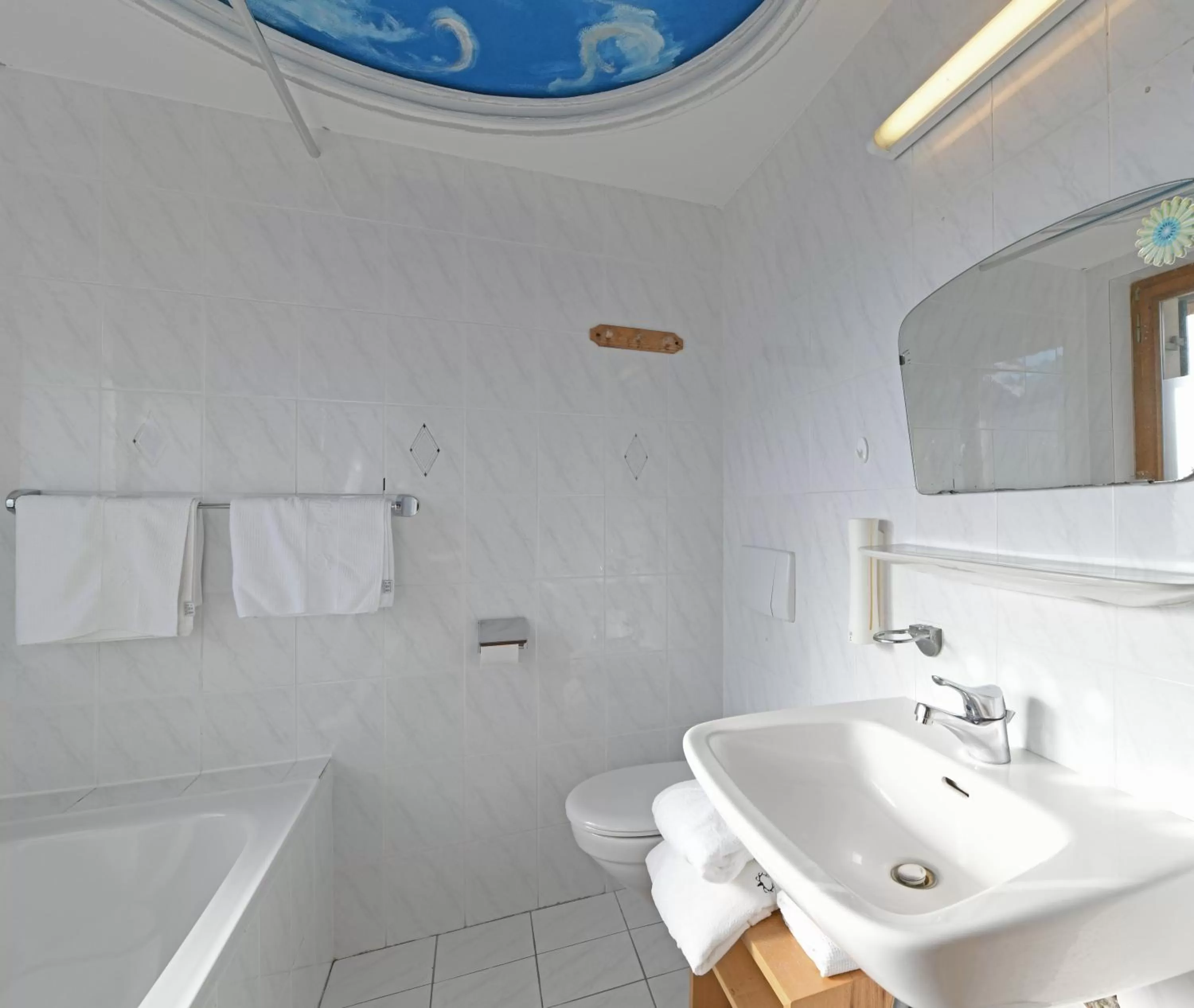 Bathroom in Hotel St Hubertus