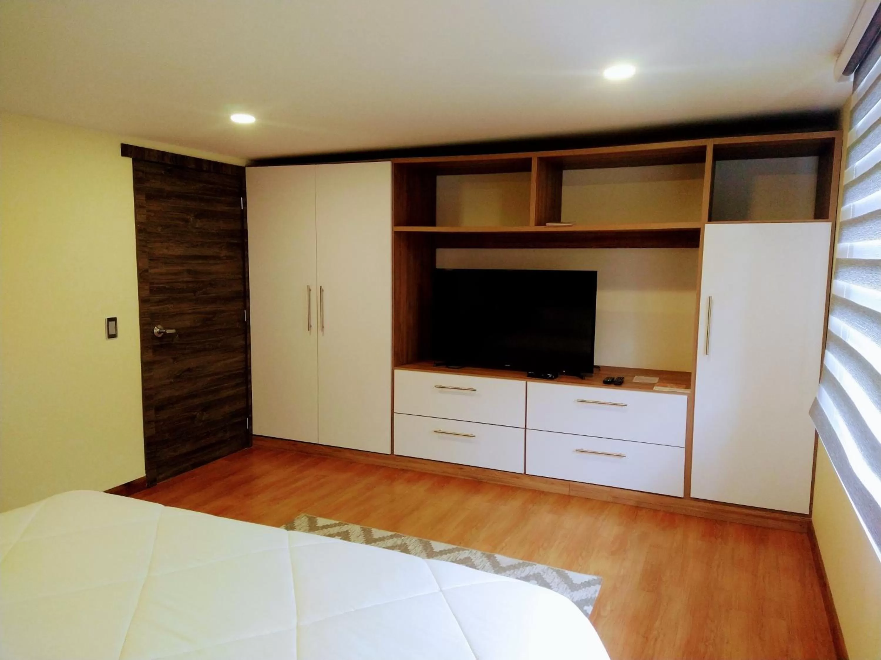 TV and multimedia, TV/Entertainment Center in Hotel Morasurco