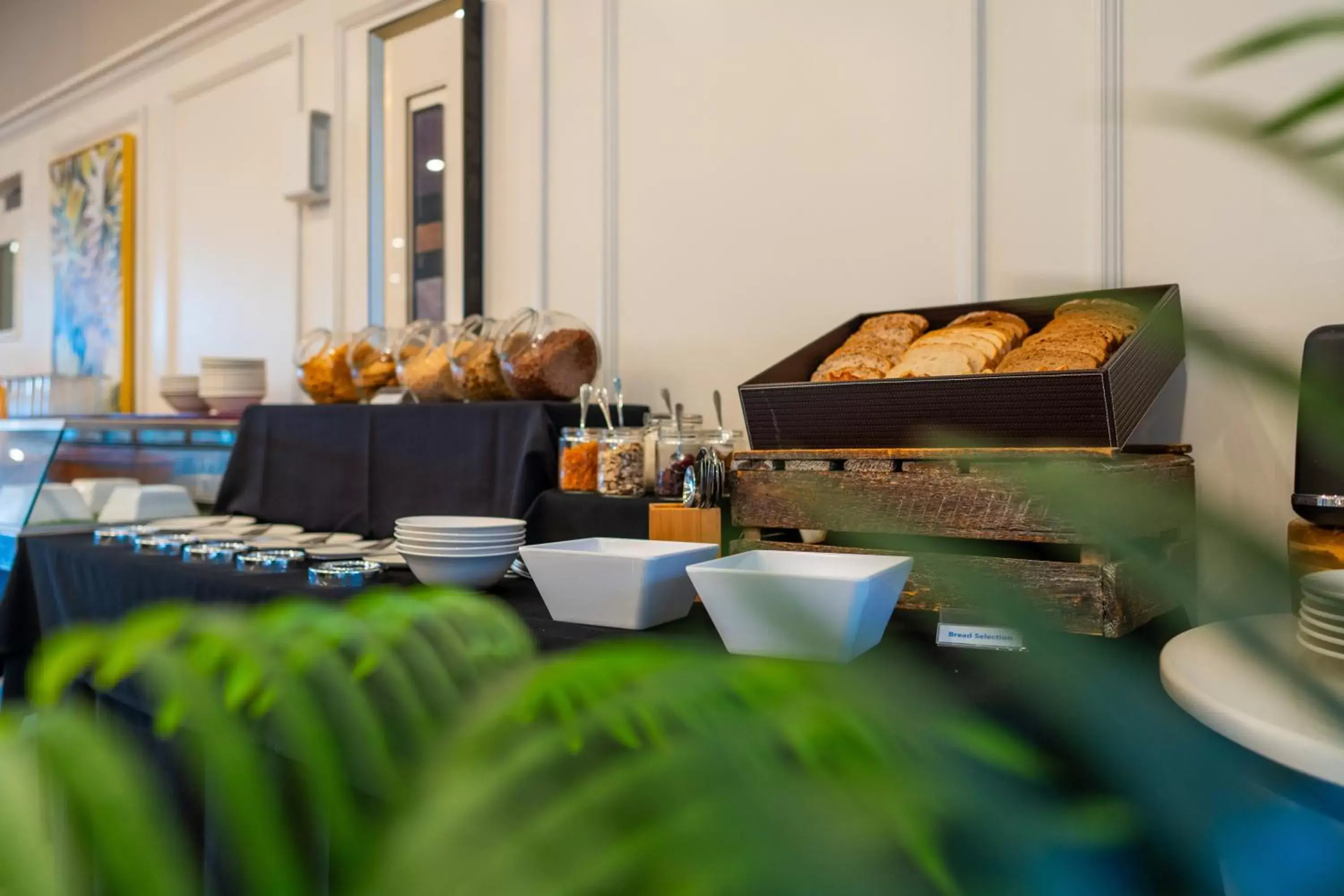 Food and drinks, Restaurant/Places to Eat in Hotel Armitage and Conference Centre