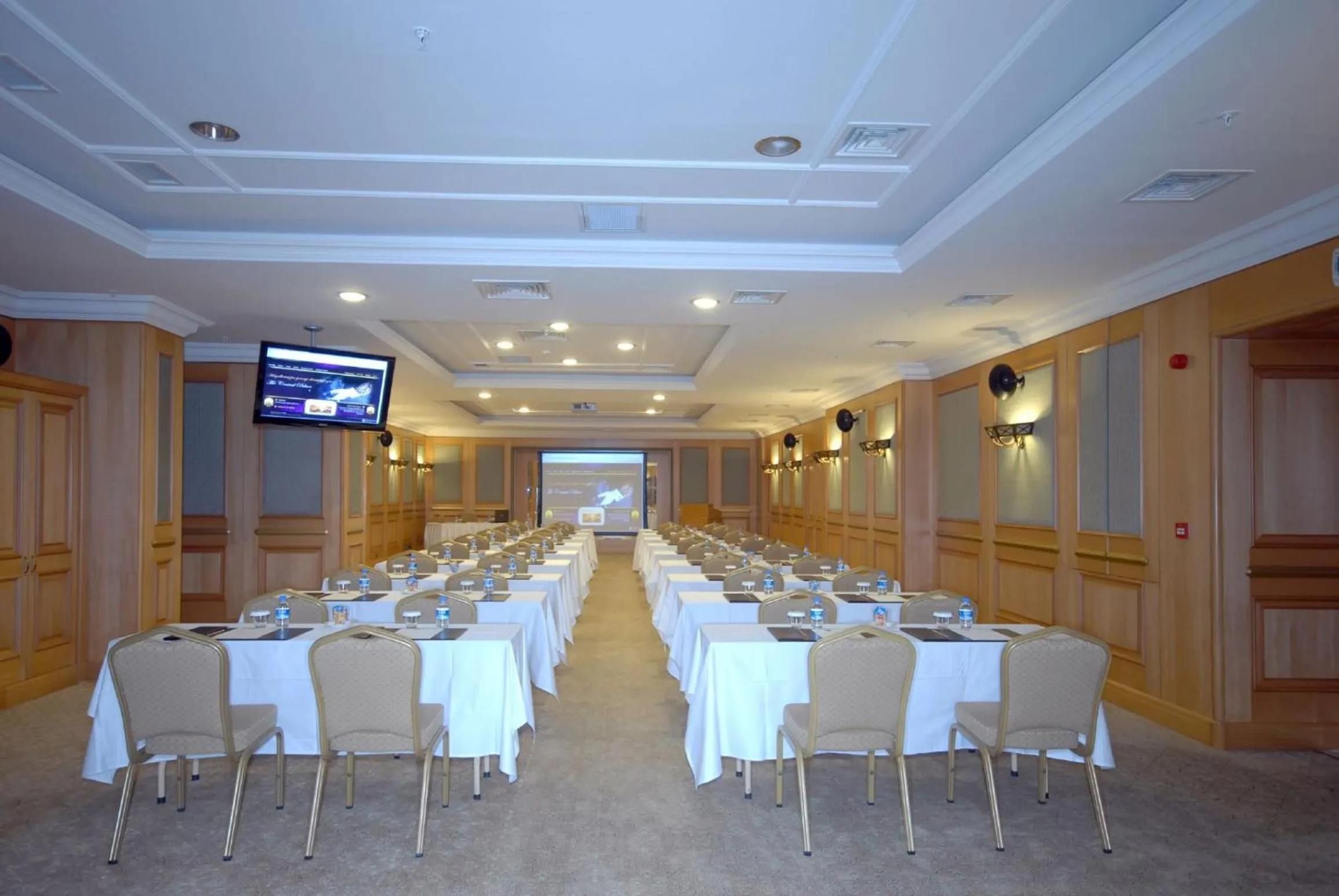 Business facilities in The Central Palace Taksim