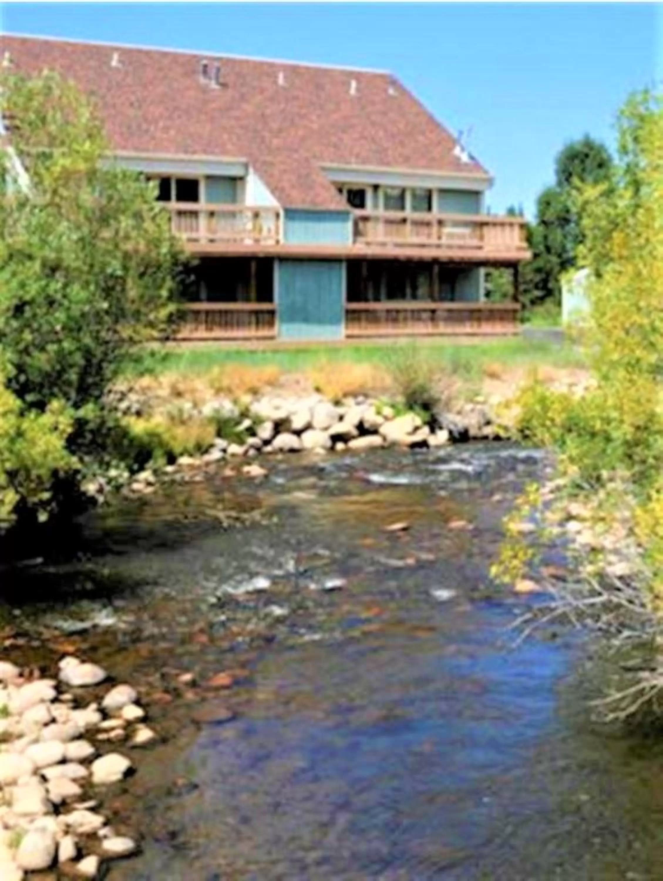 Property building in Twin Rivers By Alderwood Colorado Management