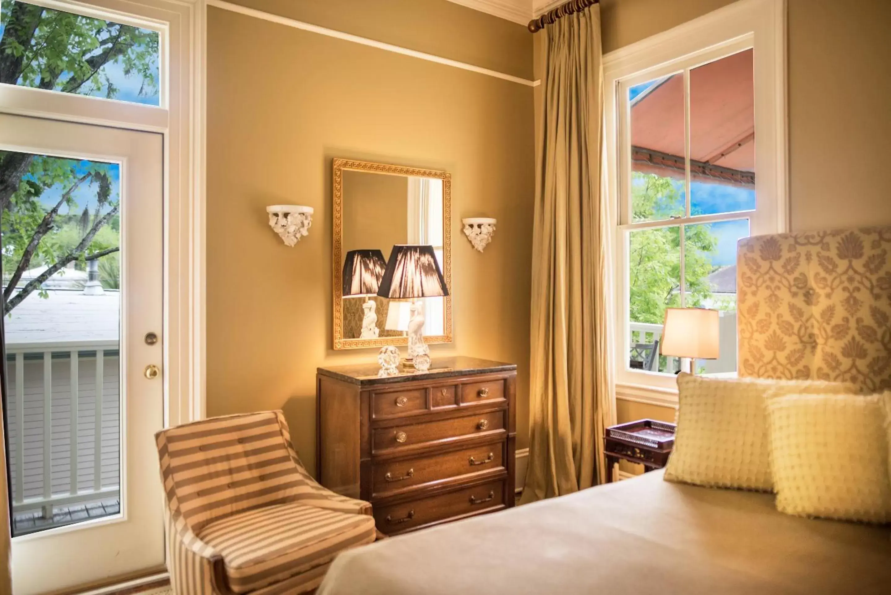 Bedroom, Seating Area in Catherine Ward House Inn