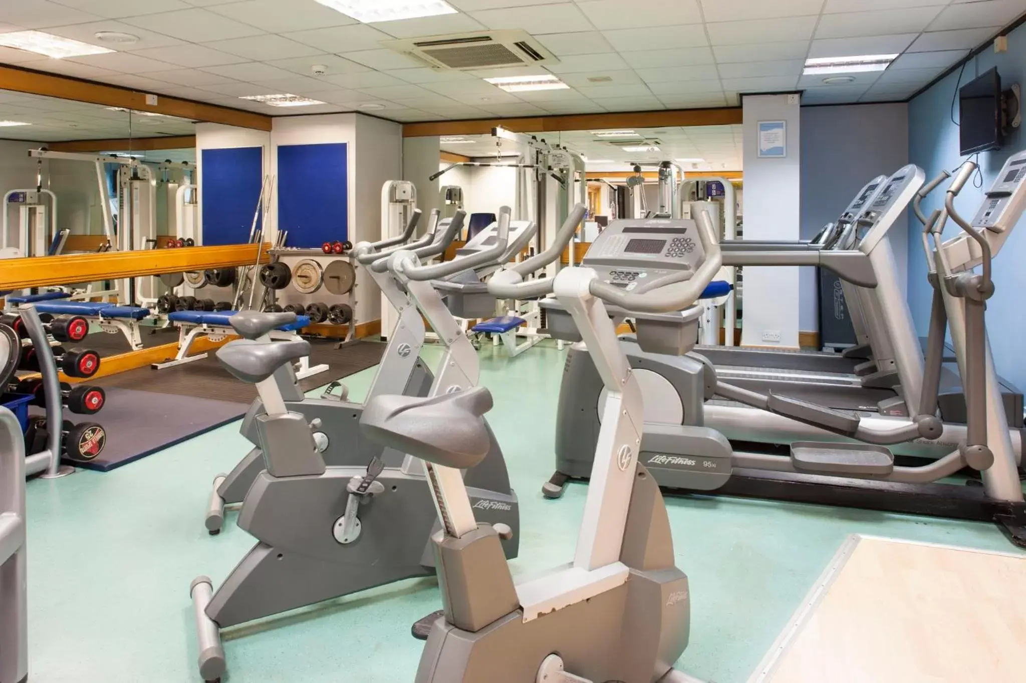 Fitness centre/facilities in Holiday Inn Rochester-Chatham by IHG Fitness centre/facilities in Holiday Inn Rochester-Chatham by IHG