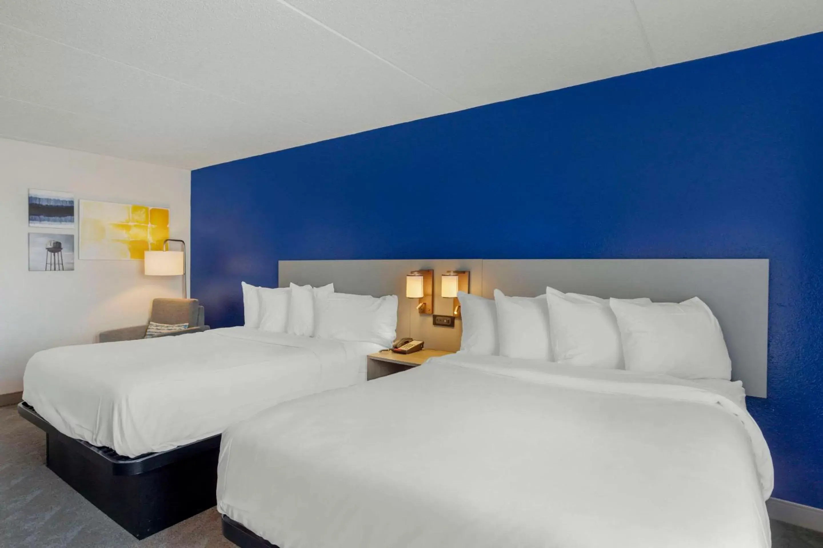 Bedroom, Bed in Comfort Inn & Suites Voorhees-Mt Laurel Bedroom, Bed in Comfort Inn & Suites Voorhees-Mt Laurel