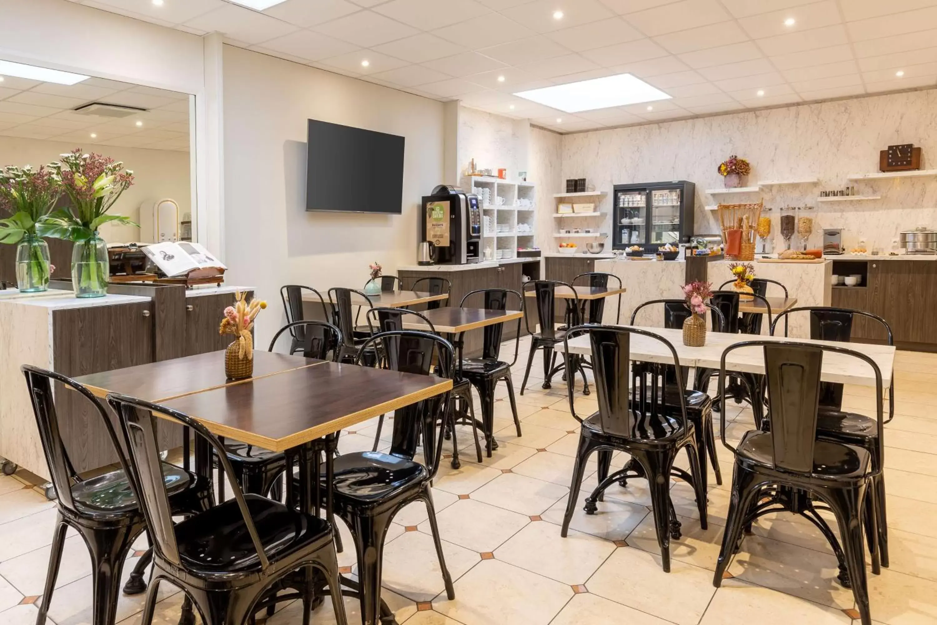 Breakfast, Restaurant/Places to Eat in Best Western Royal Hotel Caen